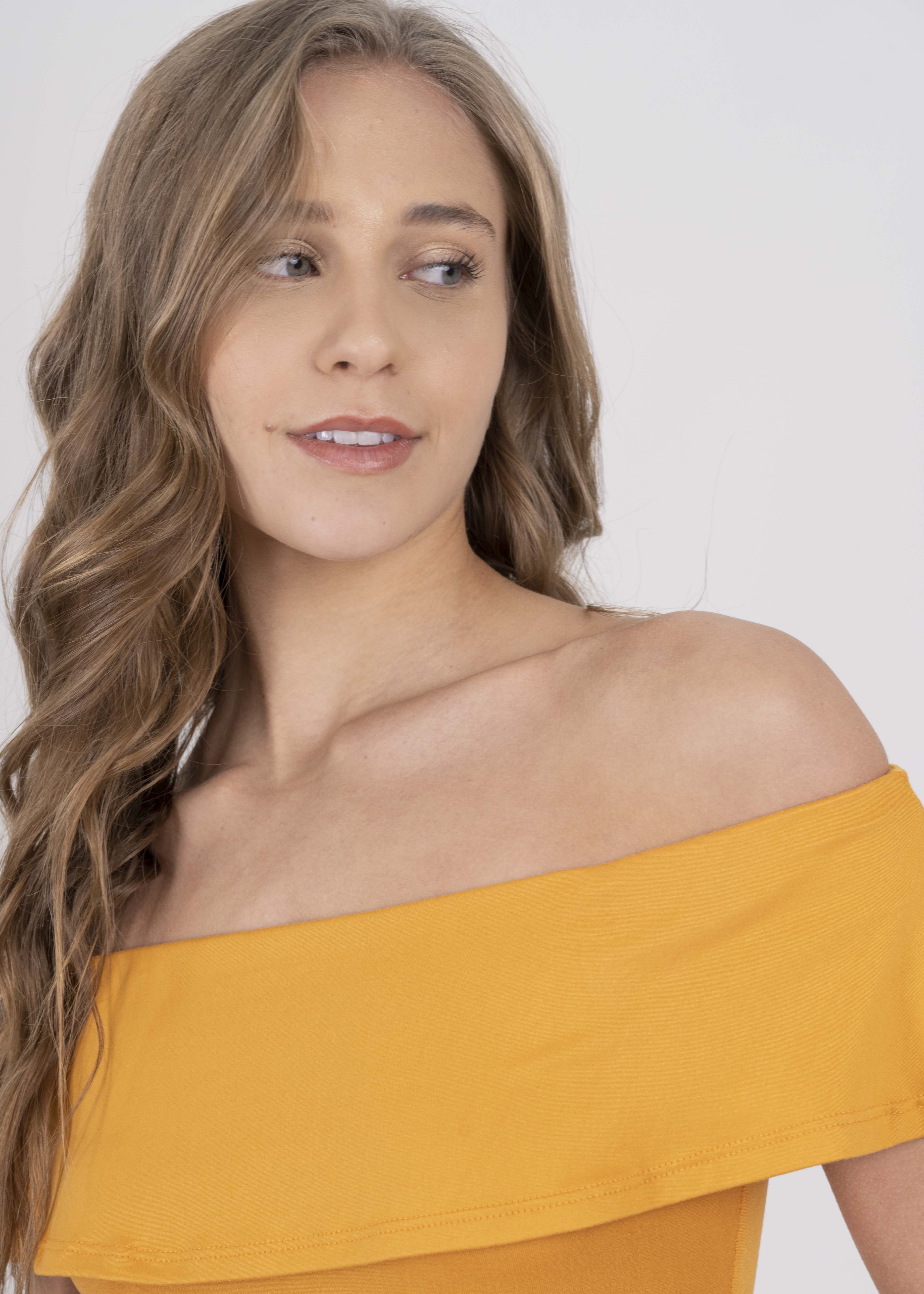 Bodysuit olanes hombro descubierto AMARILLO OBSCURO