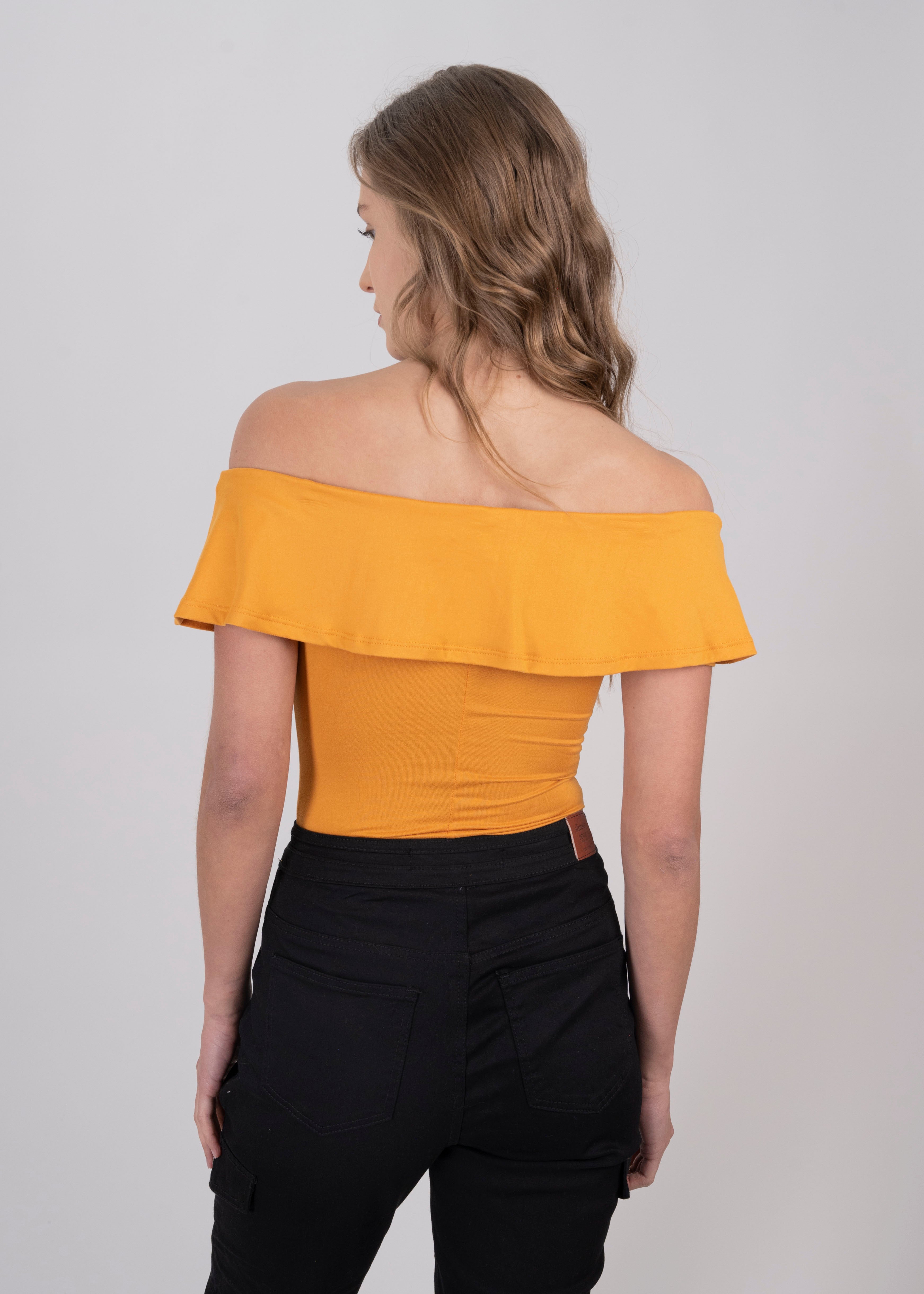 Bodysuit olanes hombro descubierto AMARILLO OBSCURO
