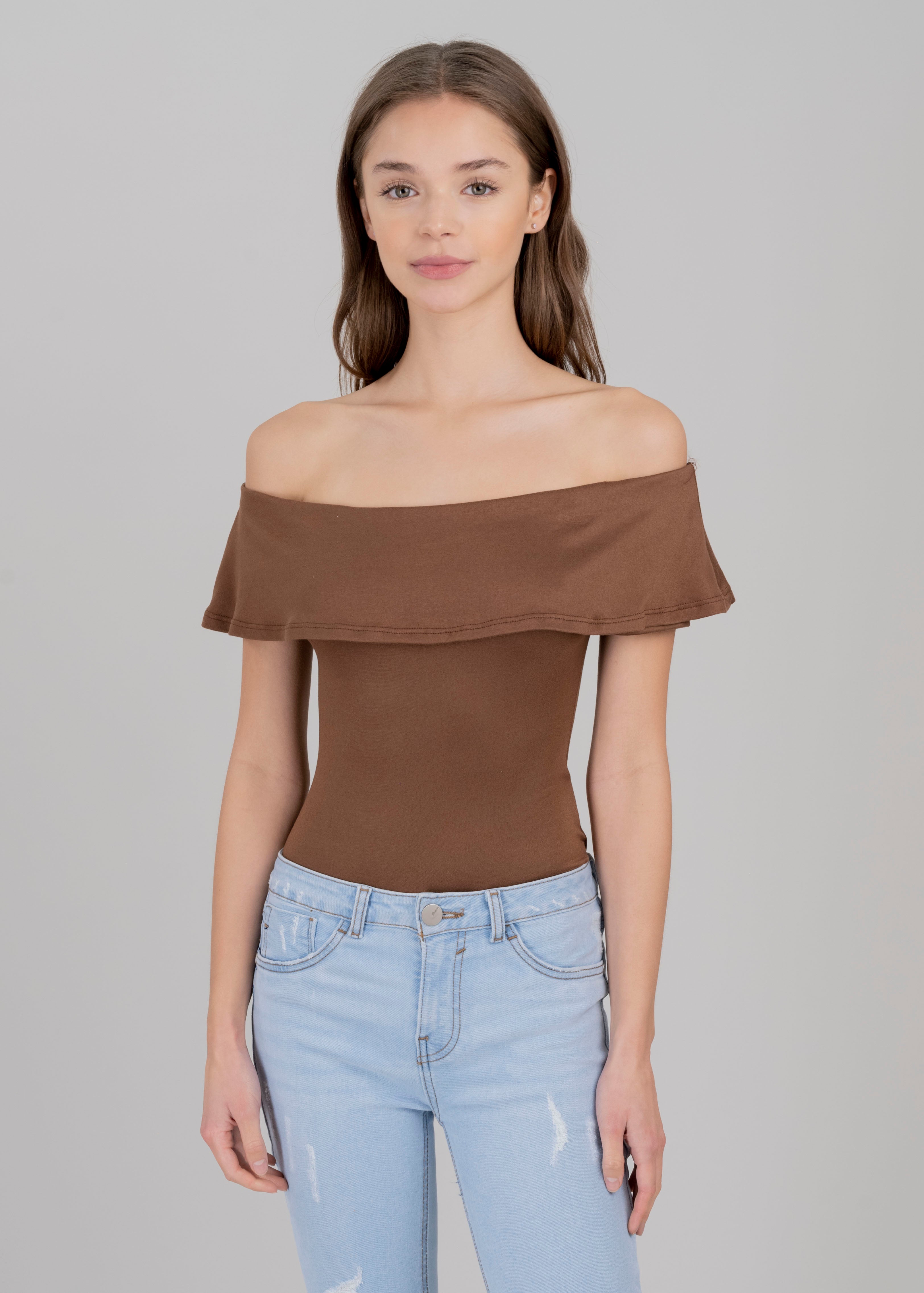 Bodysuit olanes hombro descubierto CAFE OBSCURO