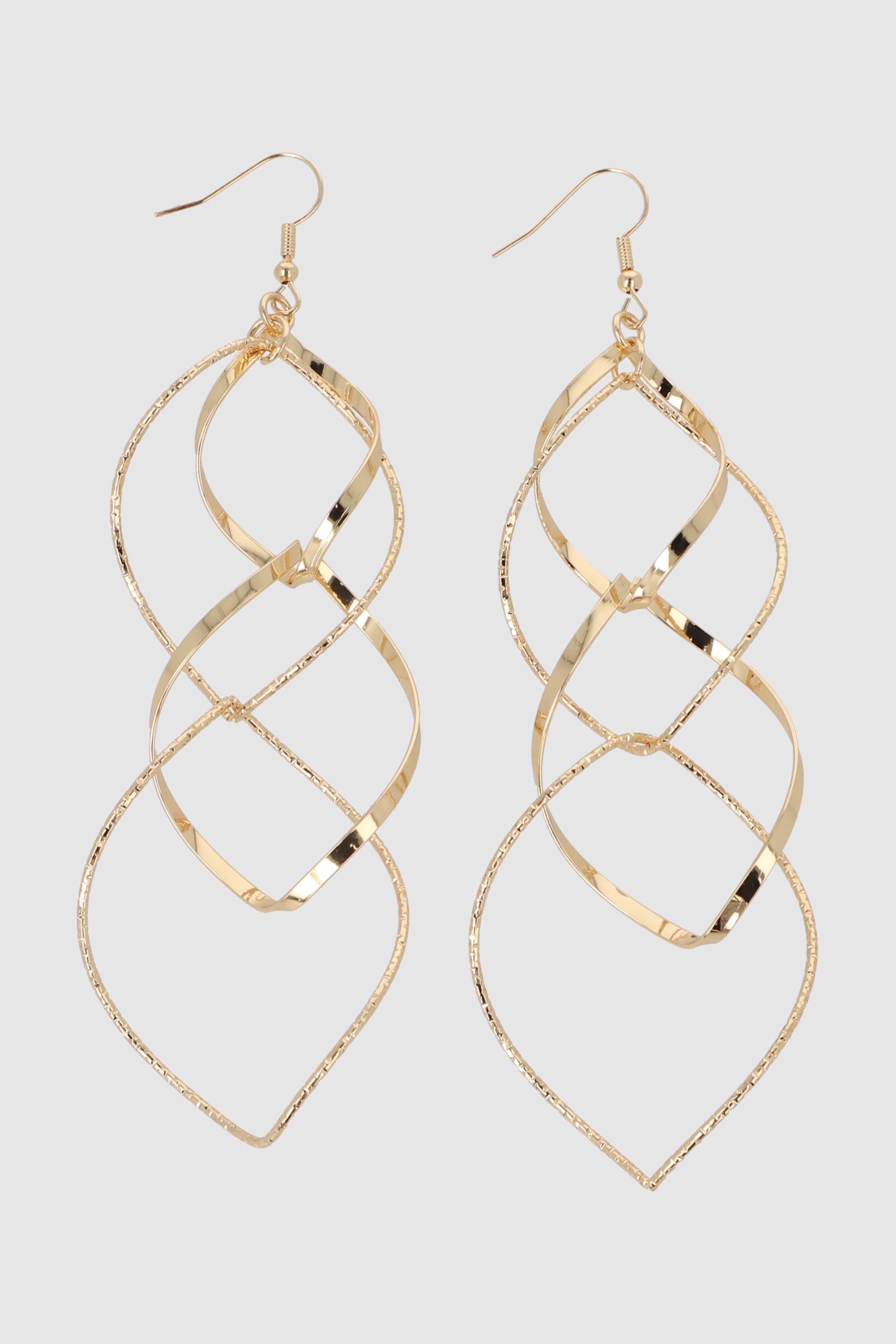 Aretes colgantes twist