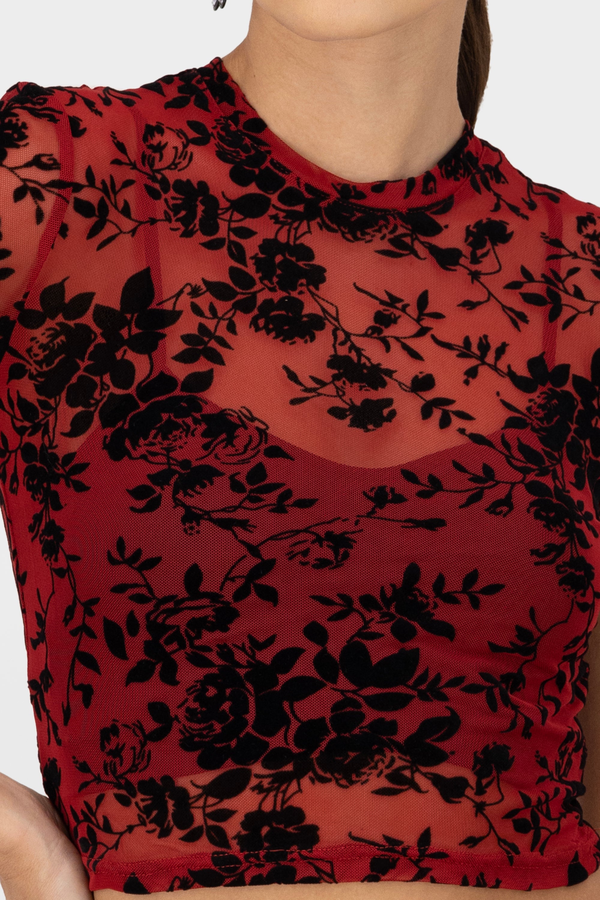 Top mesh flores flock ROJO CEREZA