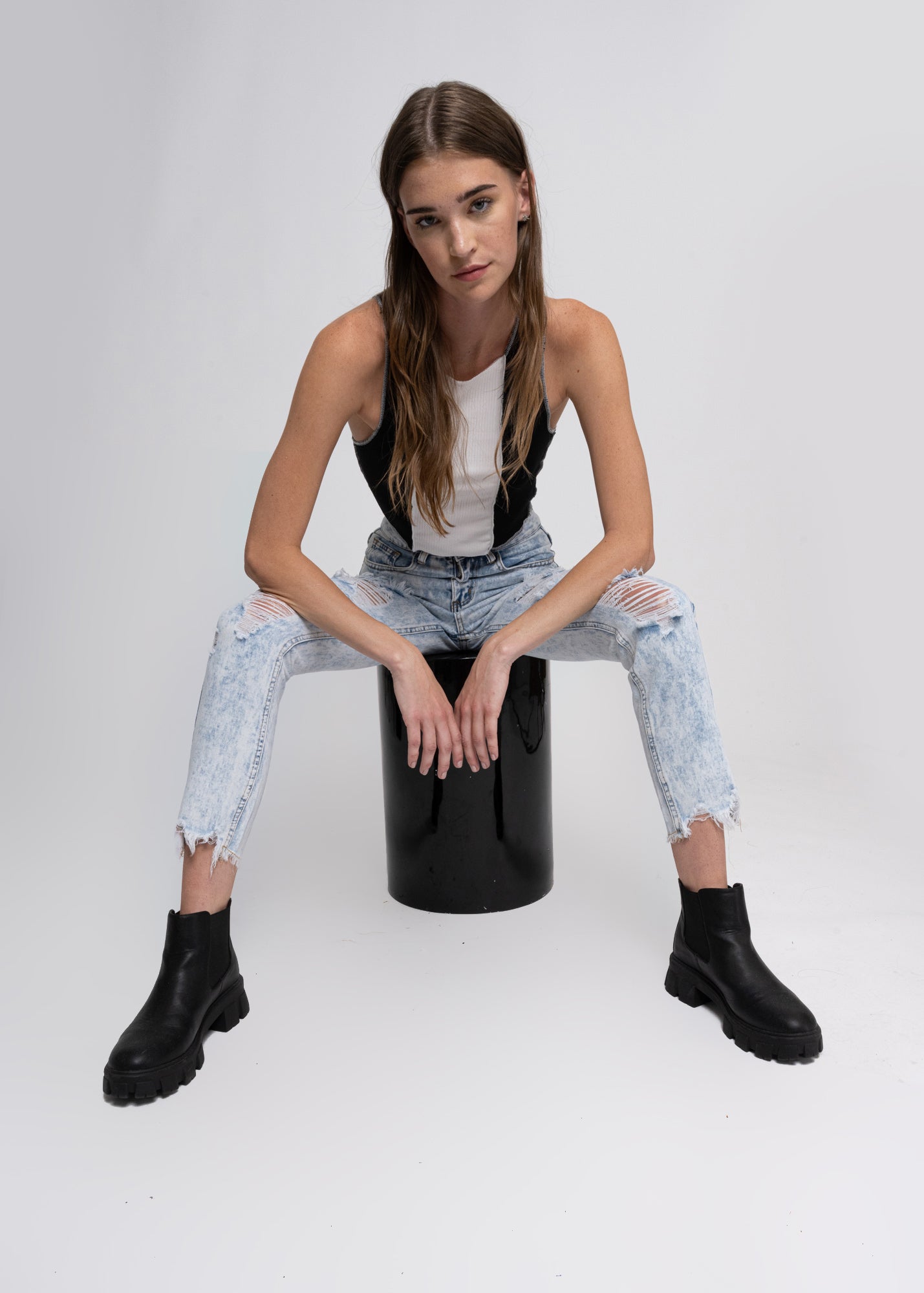 Jeans mom cintura alta super destrucción flecos ACID WASH