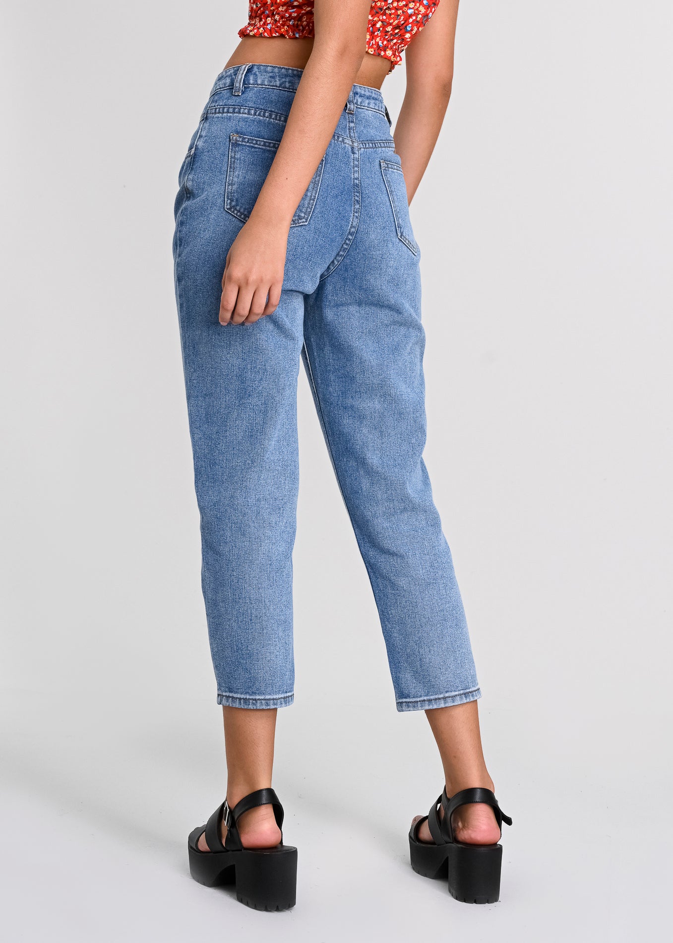 Jeans mom cintura media costura LIGHT WASH