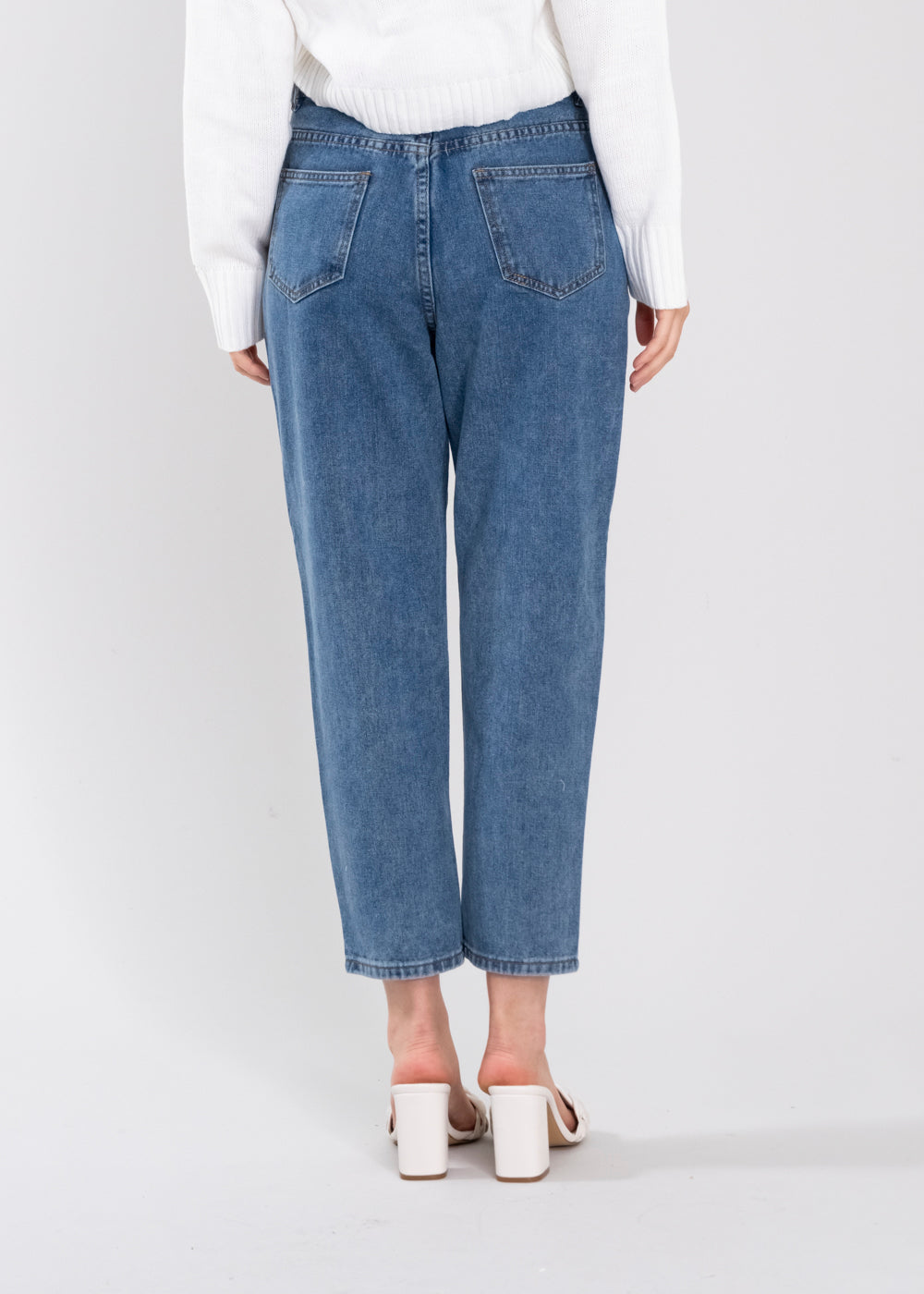 Jeans mom cintura media costura MEDIUM WASH