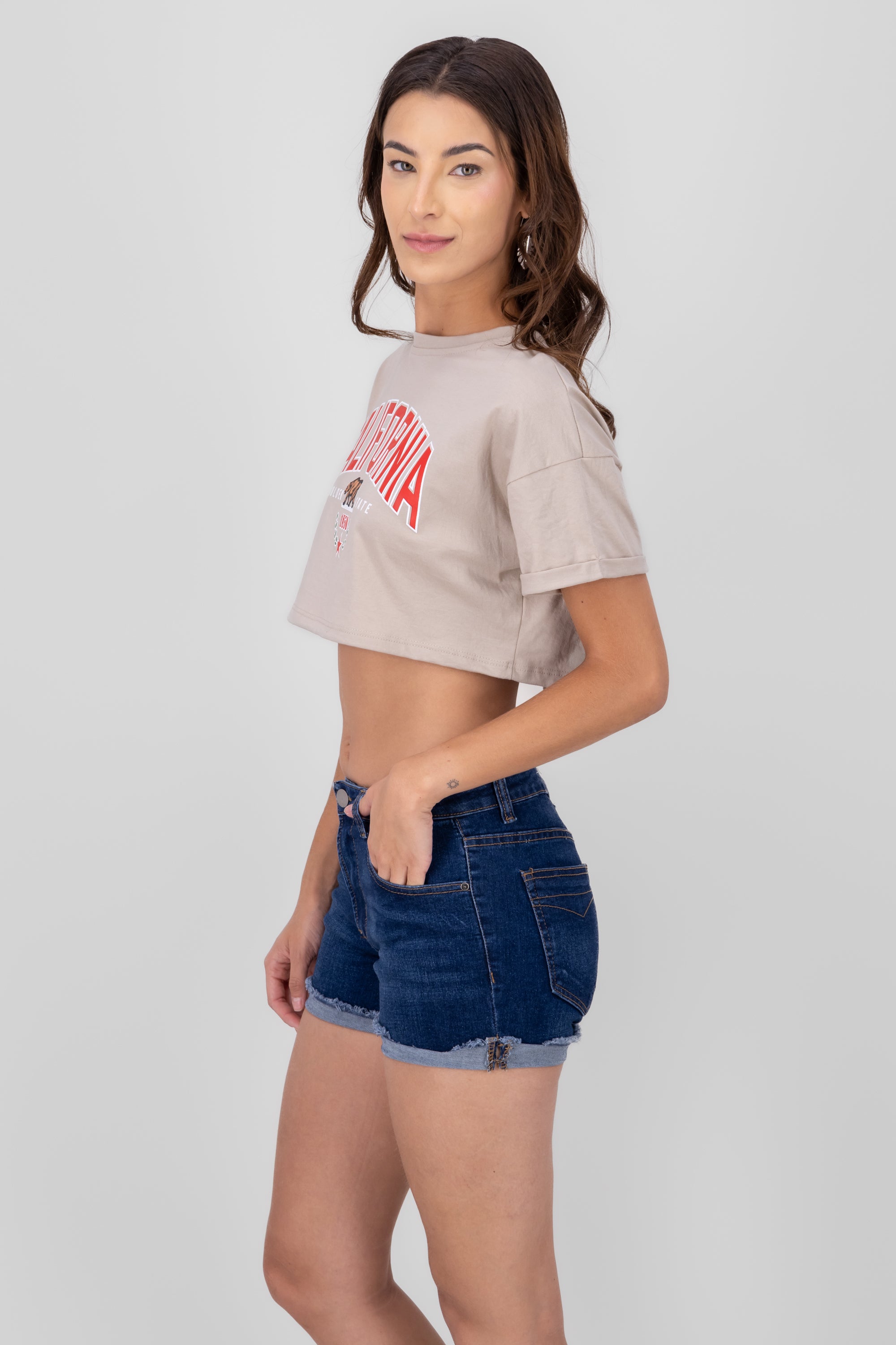 Playera Crop California ARENA