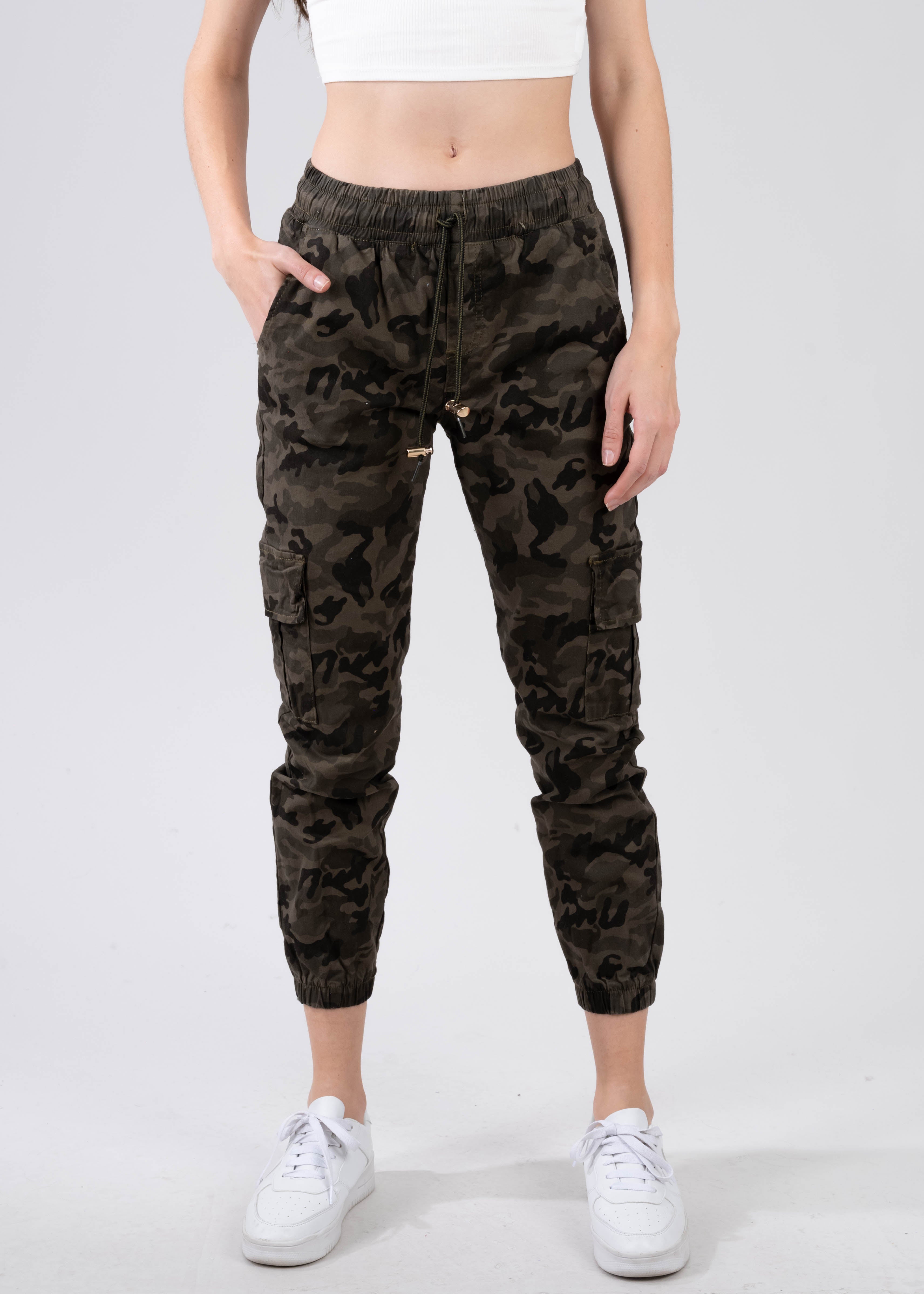 Jeans cargo cintura alta camuflaje cordón OLIVO COMBO