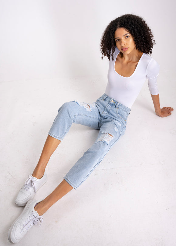 Jeans mom cintura alta destrucción