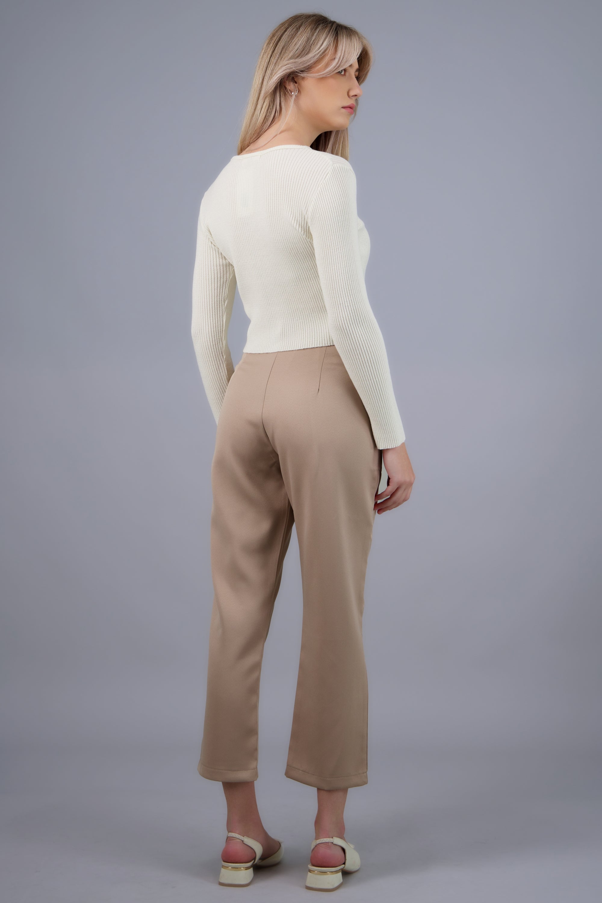 Pantalón Cintura Alta Capri Bolsas BEIGE