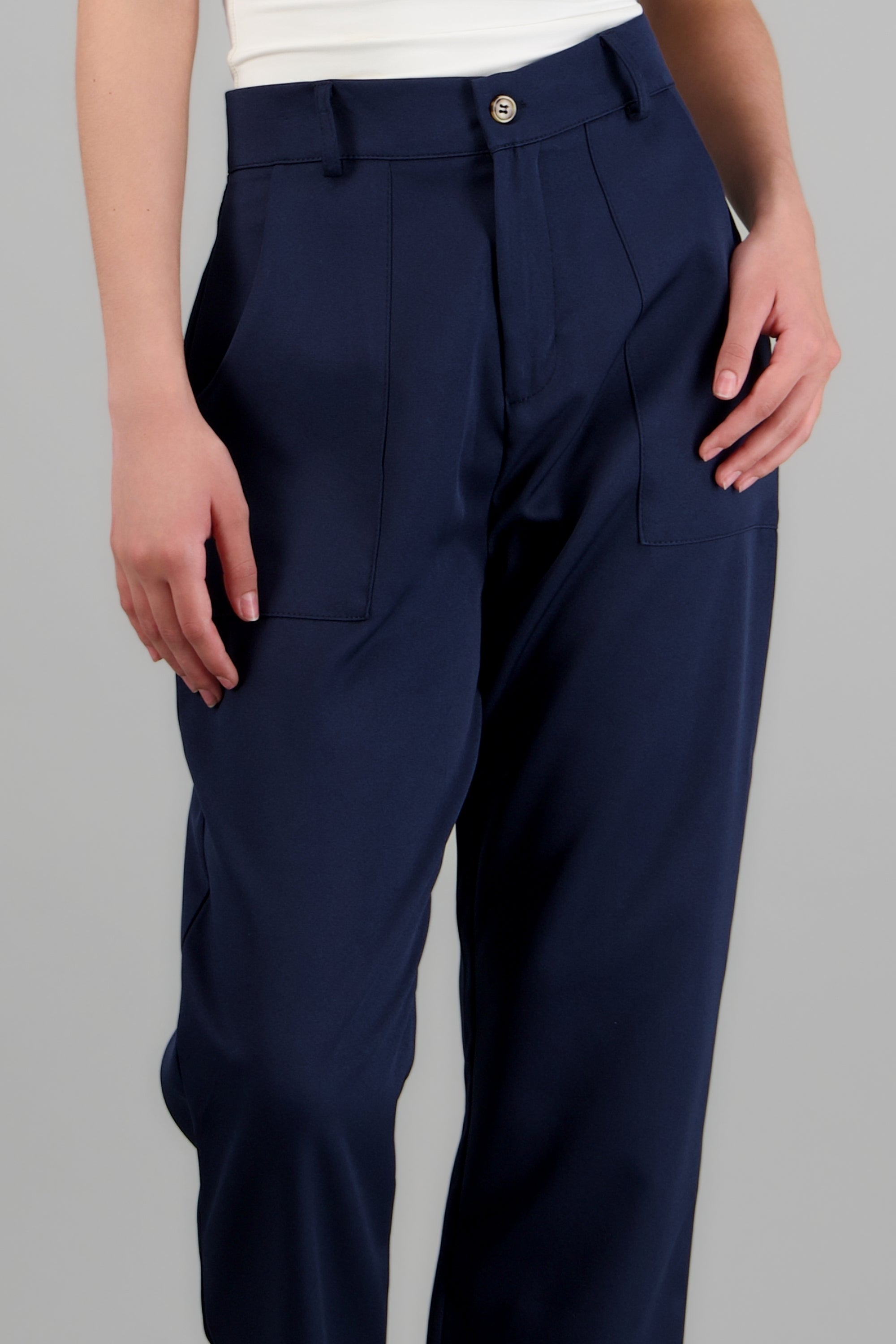 Pantalón con bolsas MARINO