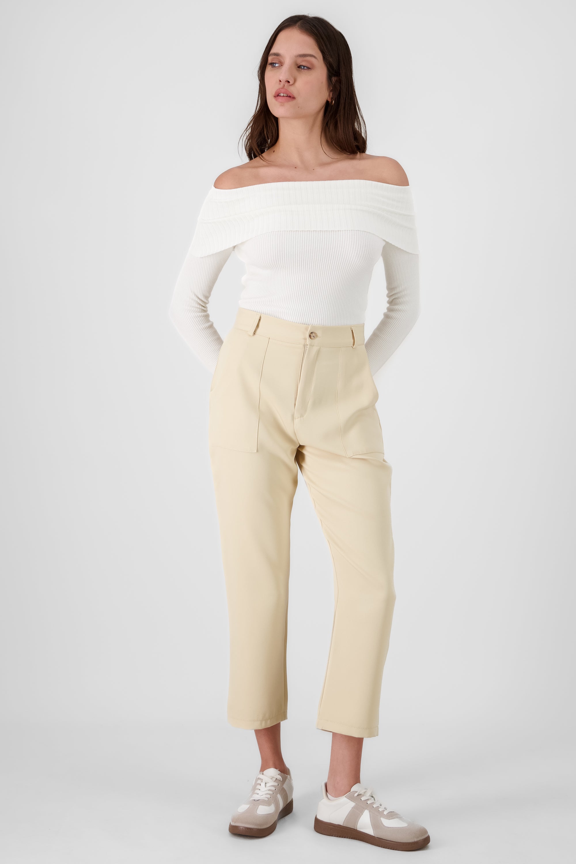 Pantalón Cintura Alta Capri Bolsas CREMA