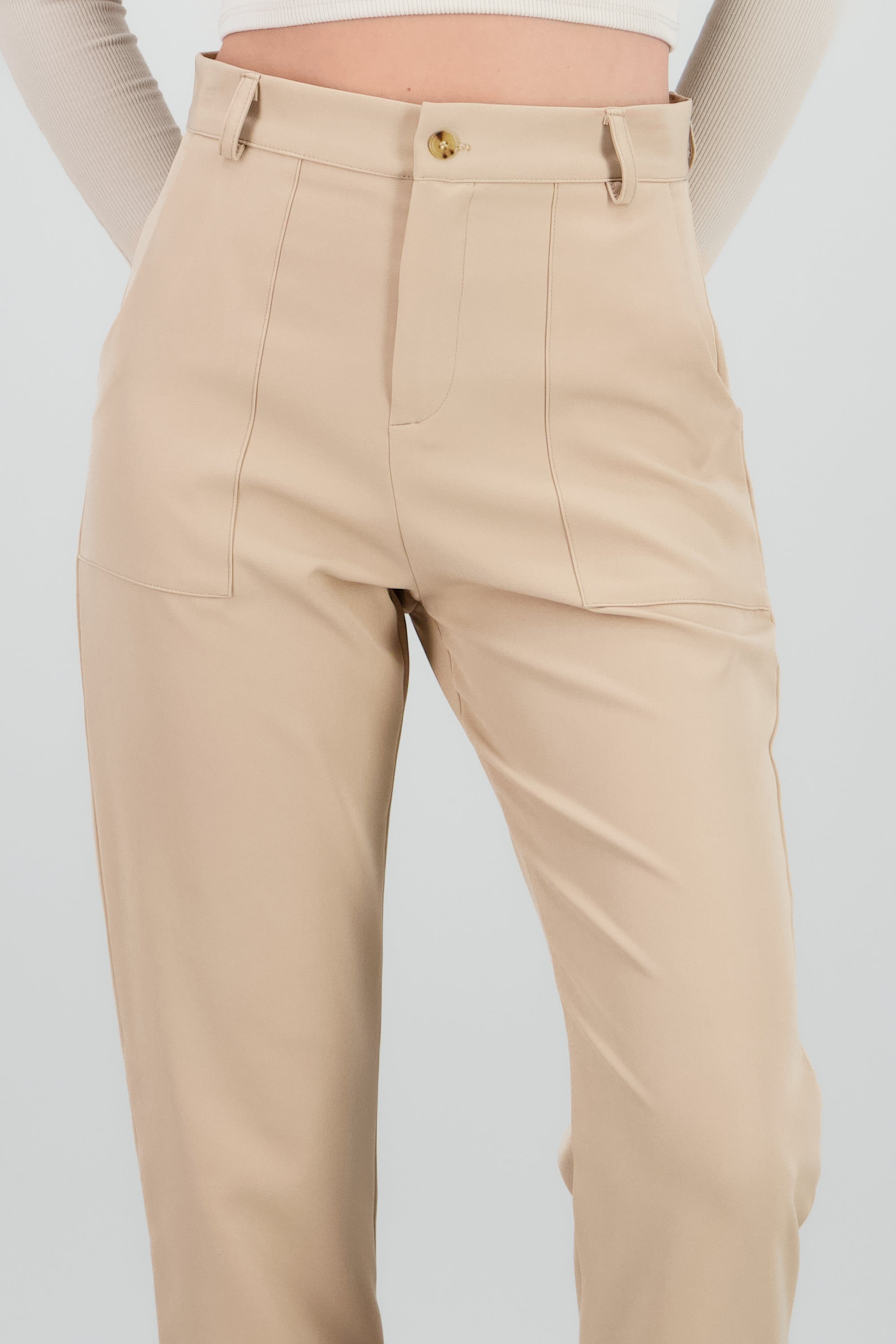 Pantalón Cintura Alta Capri Bolsas TAN