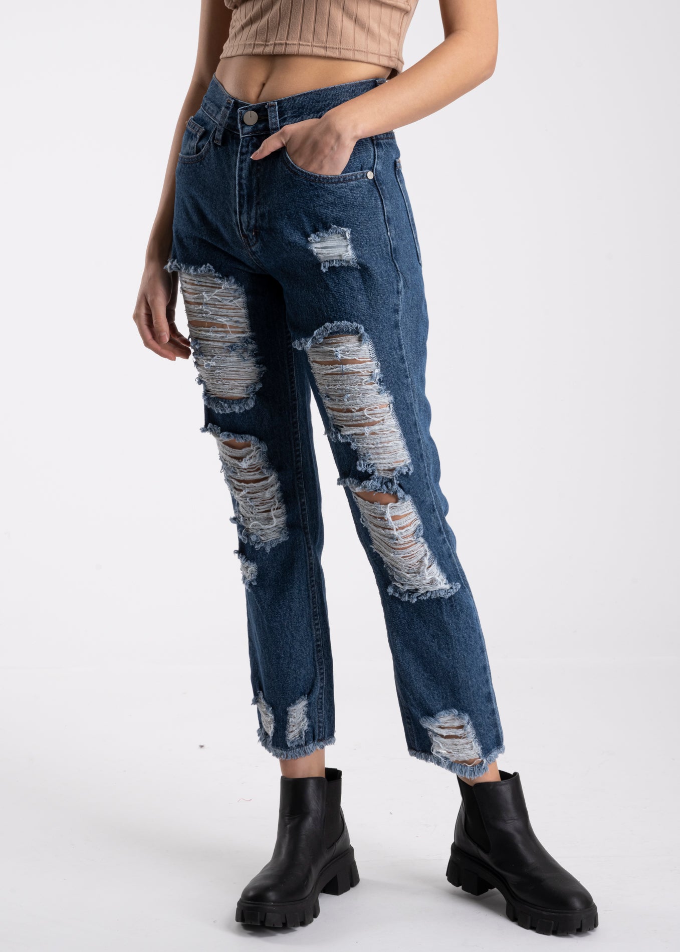 Jeans mom cintura media destrucción flecos DARK WASH