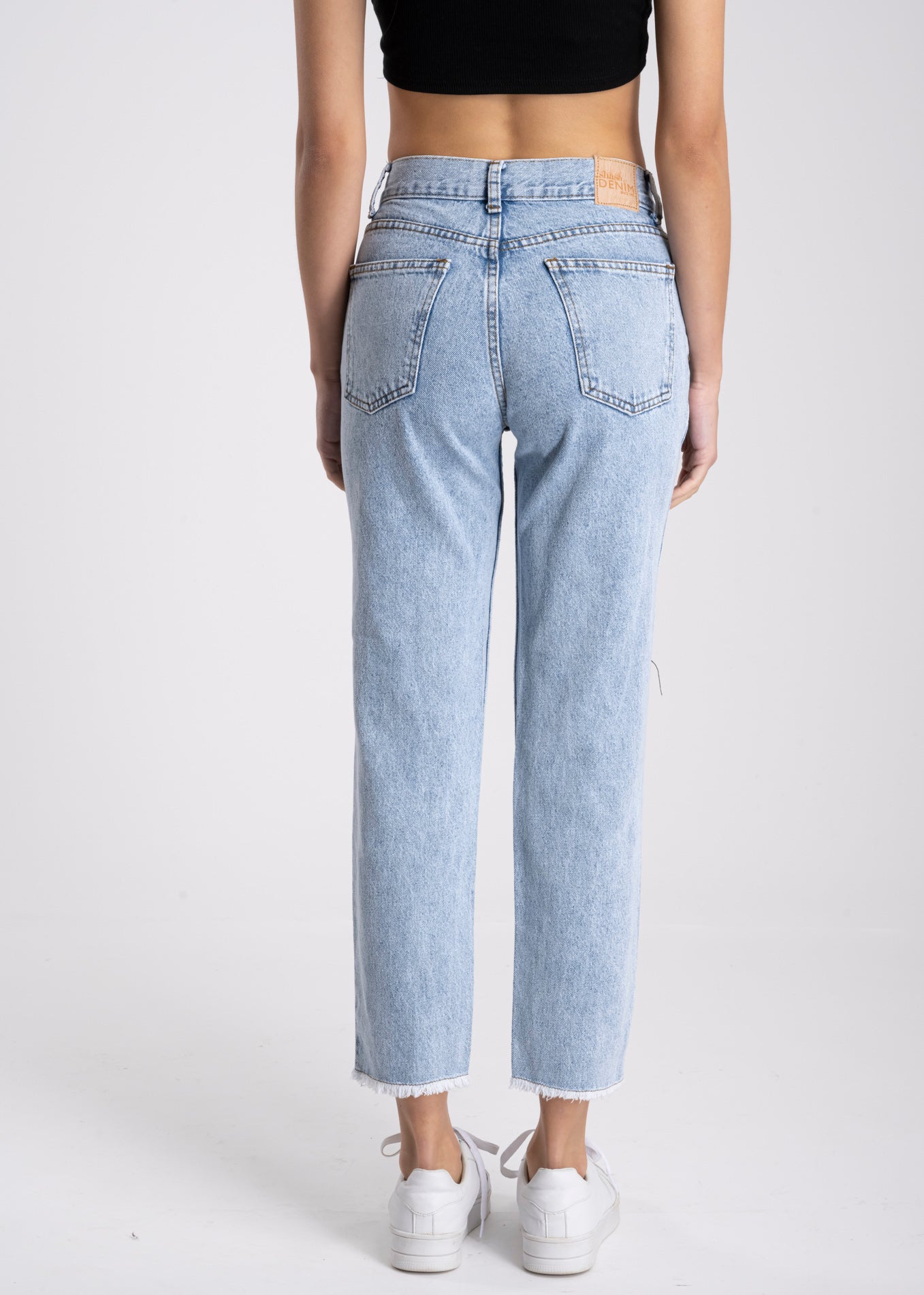Jeans mom cintura media destrucción flecos ACID WASH