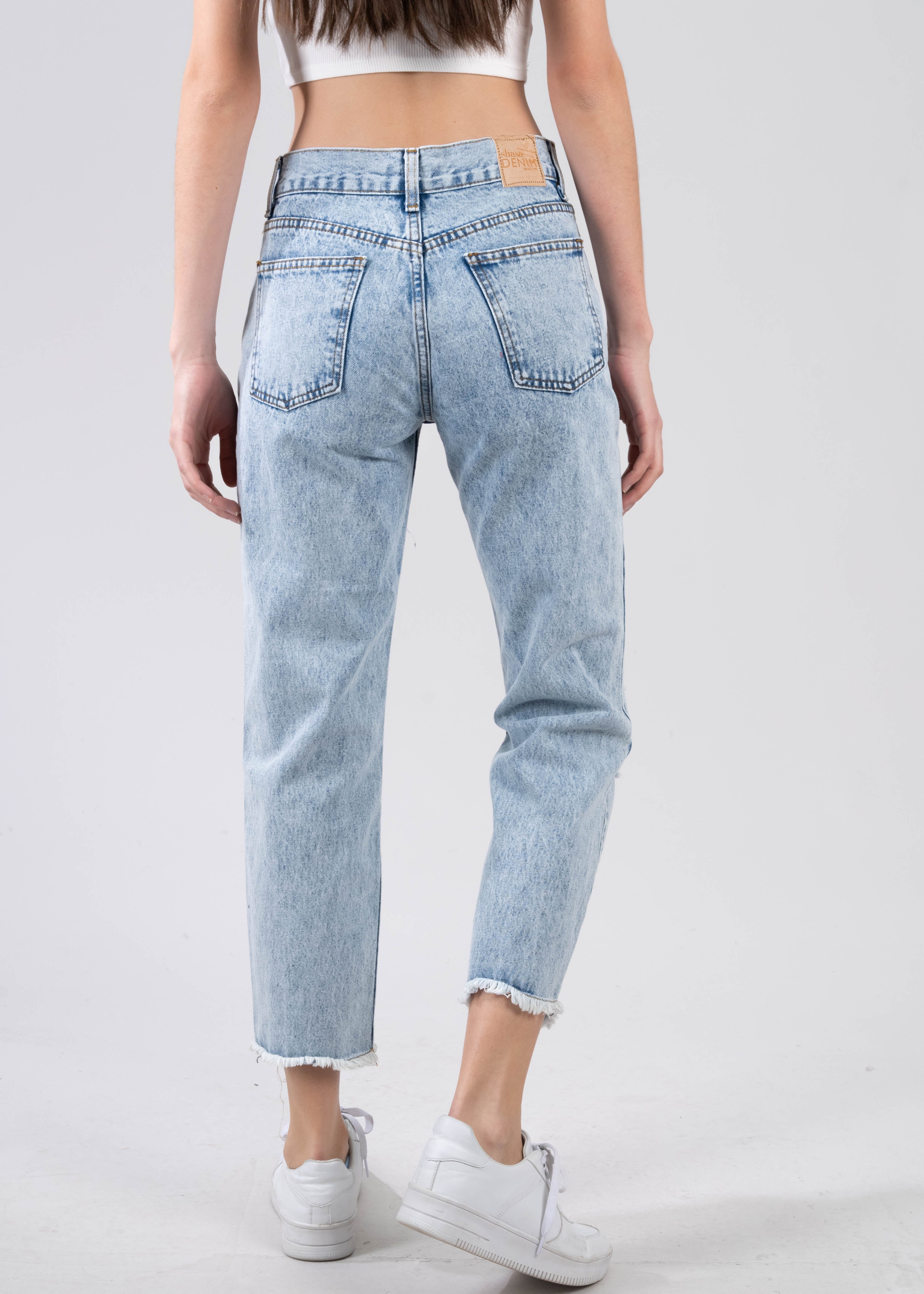 Jeans mom cintura media destrucción flecos ACID WASH