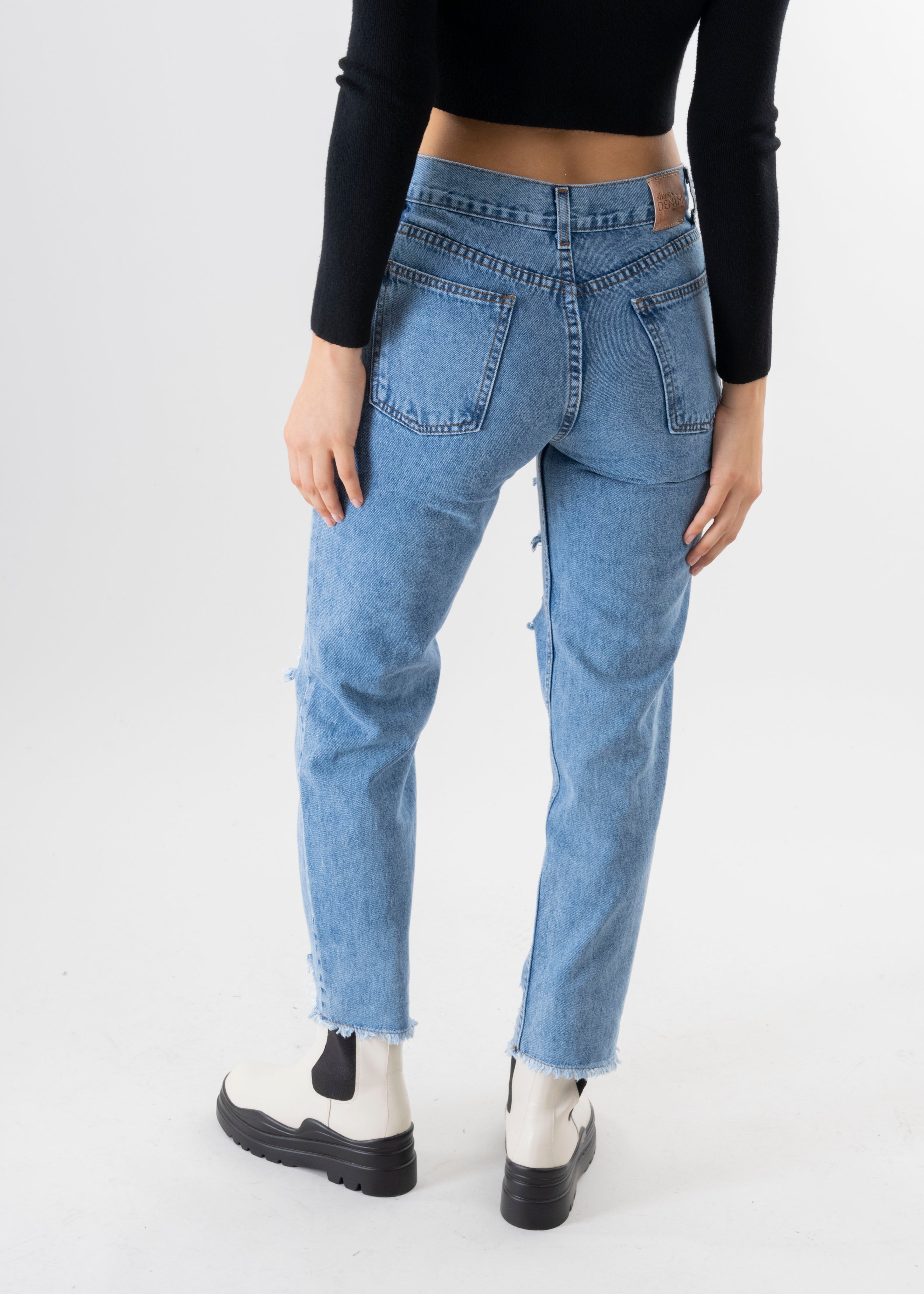 Jeans mom cintura media destrucción flecos ACID MEDIO