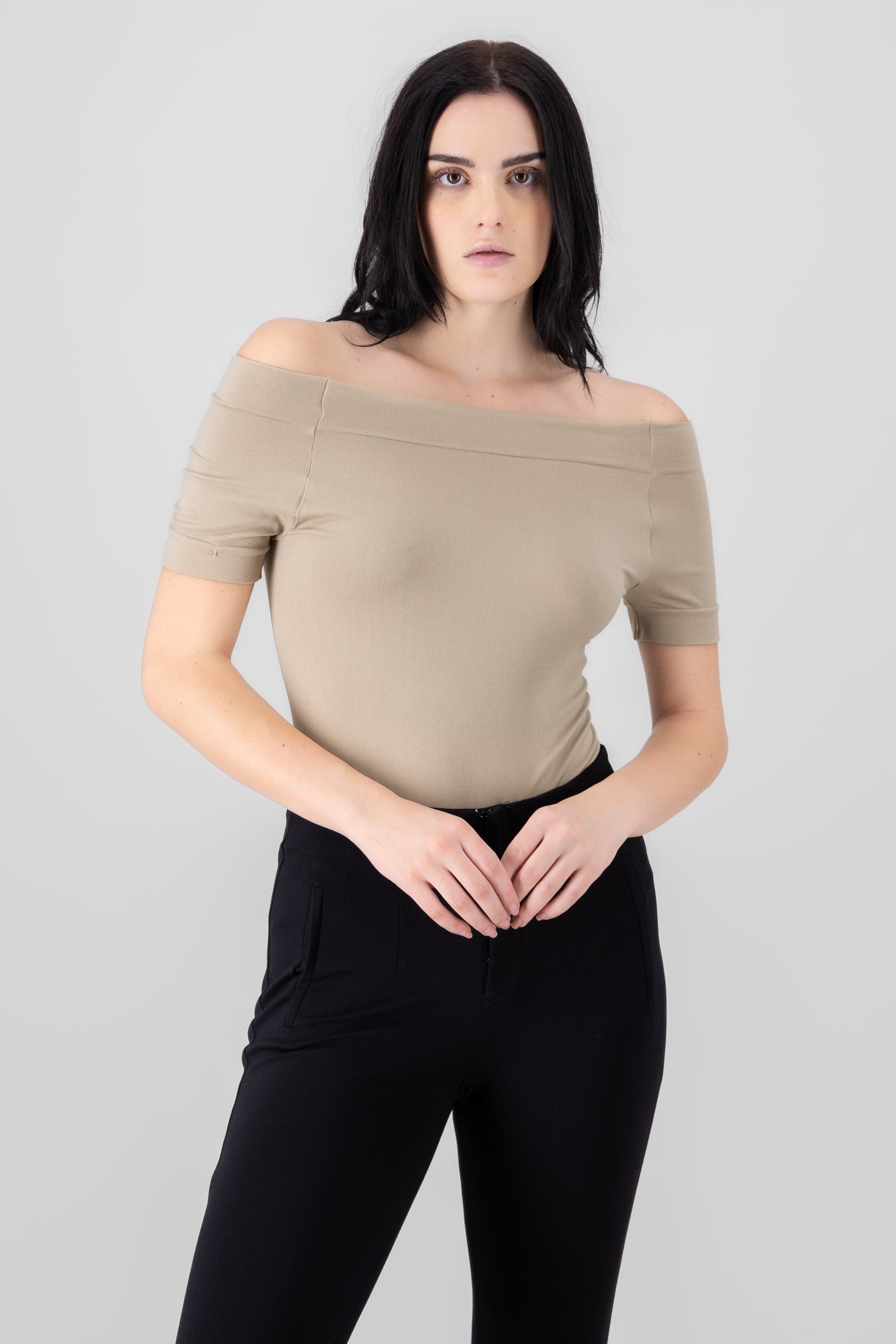 Bodysuit Liso Hombros Descubiertos TAUPE