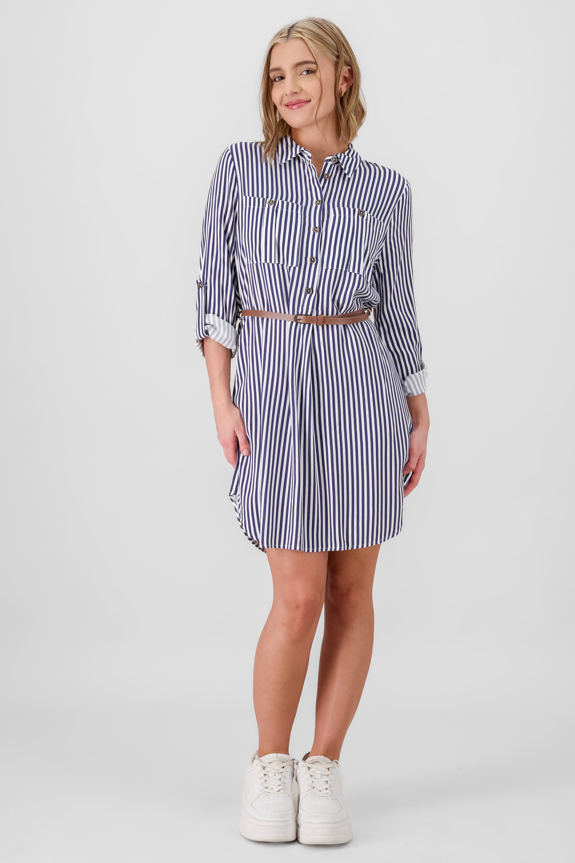 Outfit Vestido Rayas Vestido Negro Y Saco Blanco Outfit Con