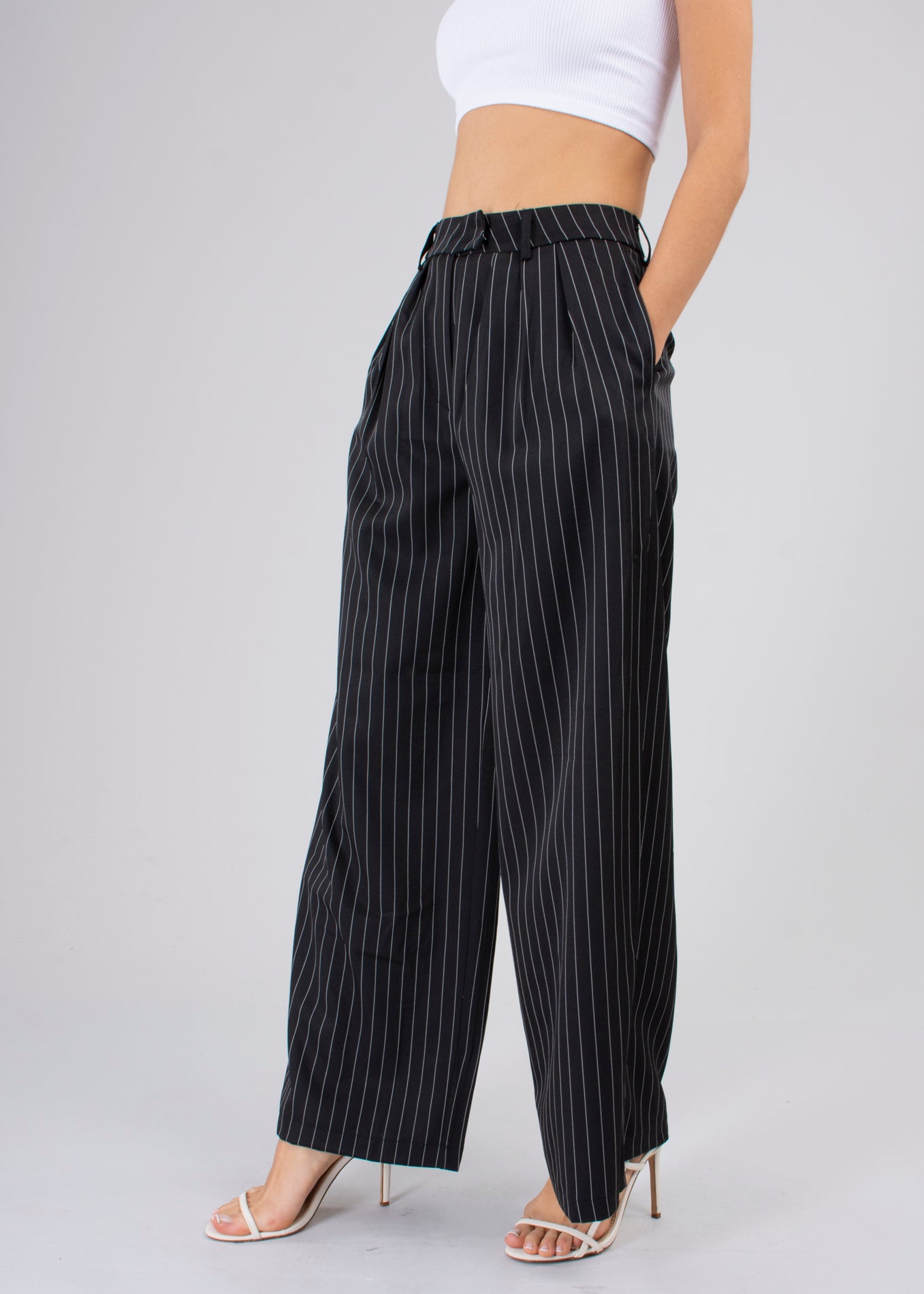 Pantalón wide leg cintura alta pinzas NEGRO