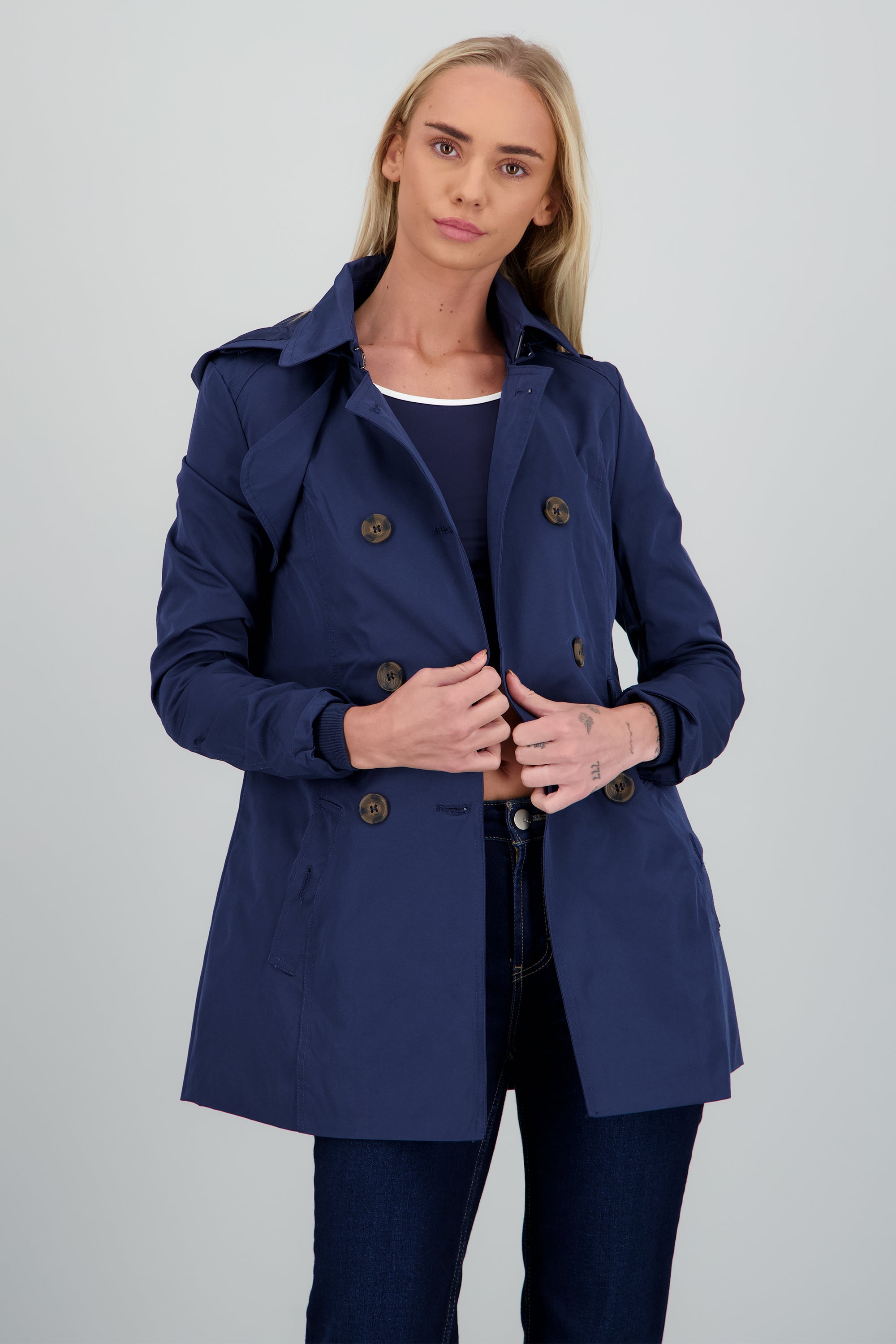 Gabardina ajustada capucha MARINO