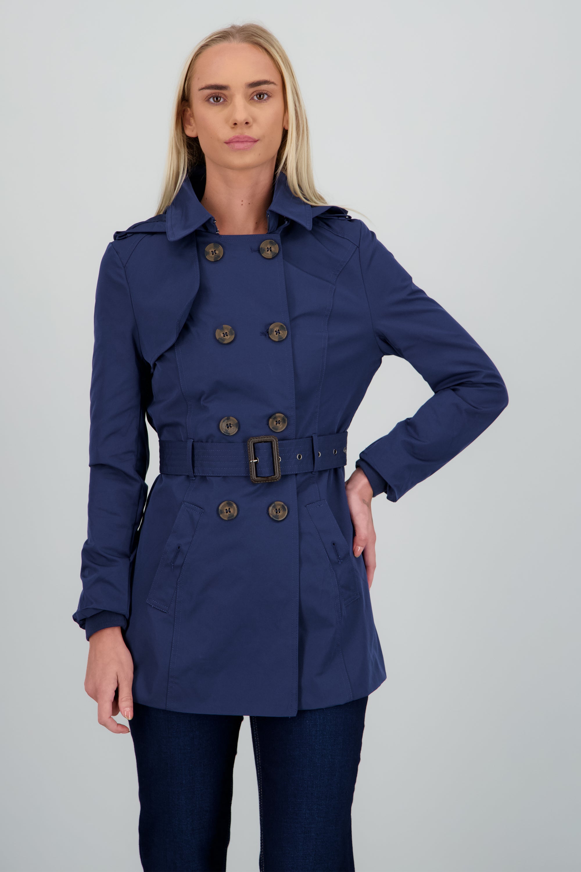 Gabardina ajustada capucha MARINO