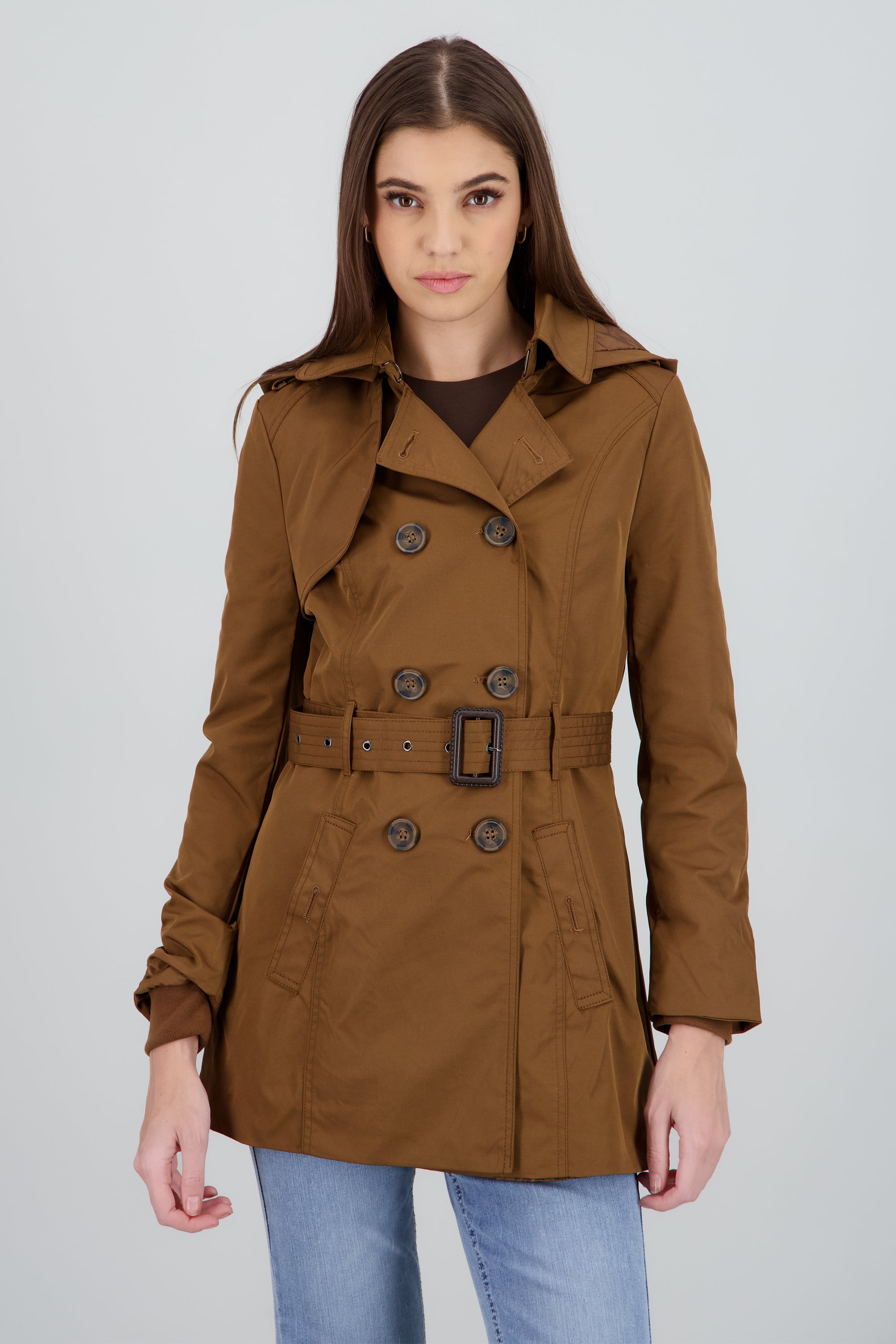 Gabardina ajustada capucha CHOCOLATE