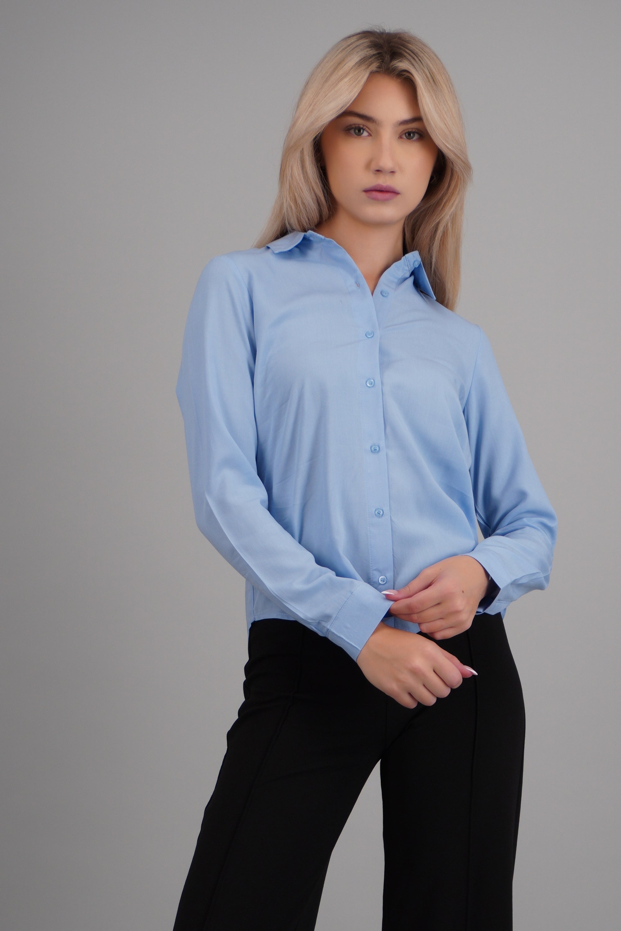 CAMISA M/L BOTONES AZUL PASTEL