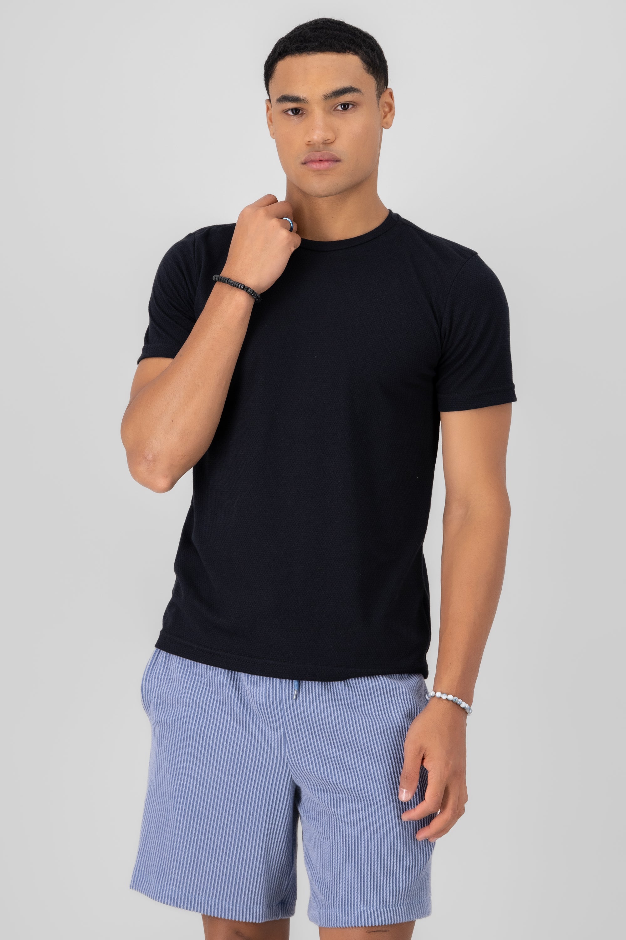 Playera cuello redondo textura waffle NEGRO