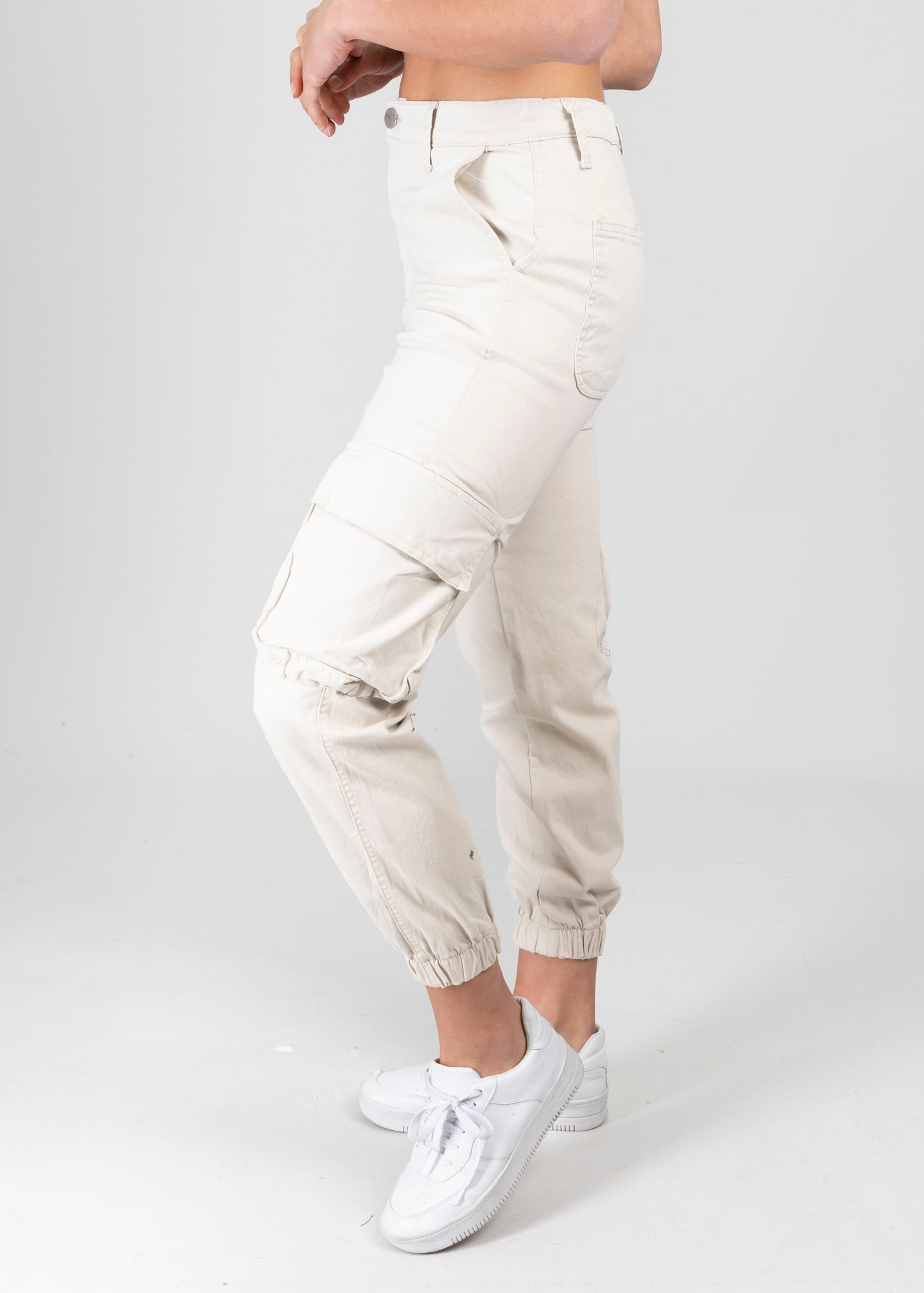 Jeans Cargo Cintura Alta Dos Bolsas HUESO