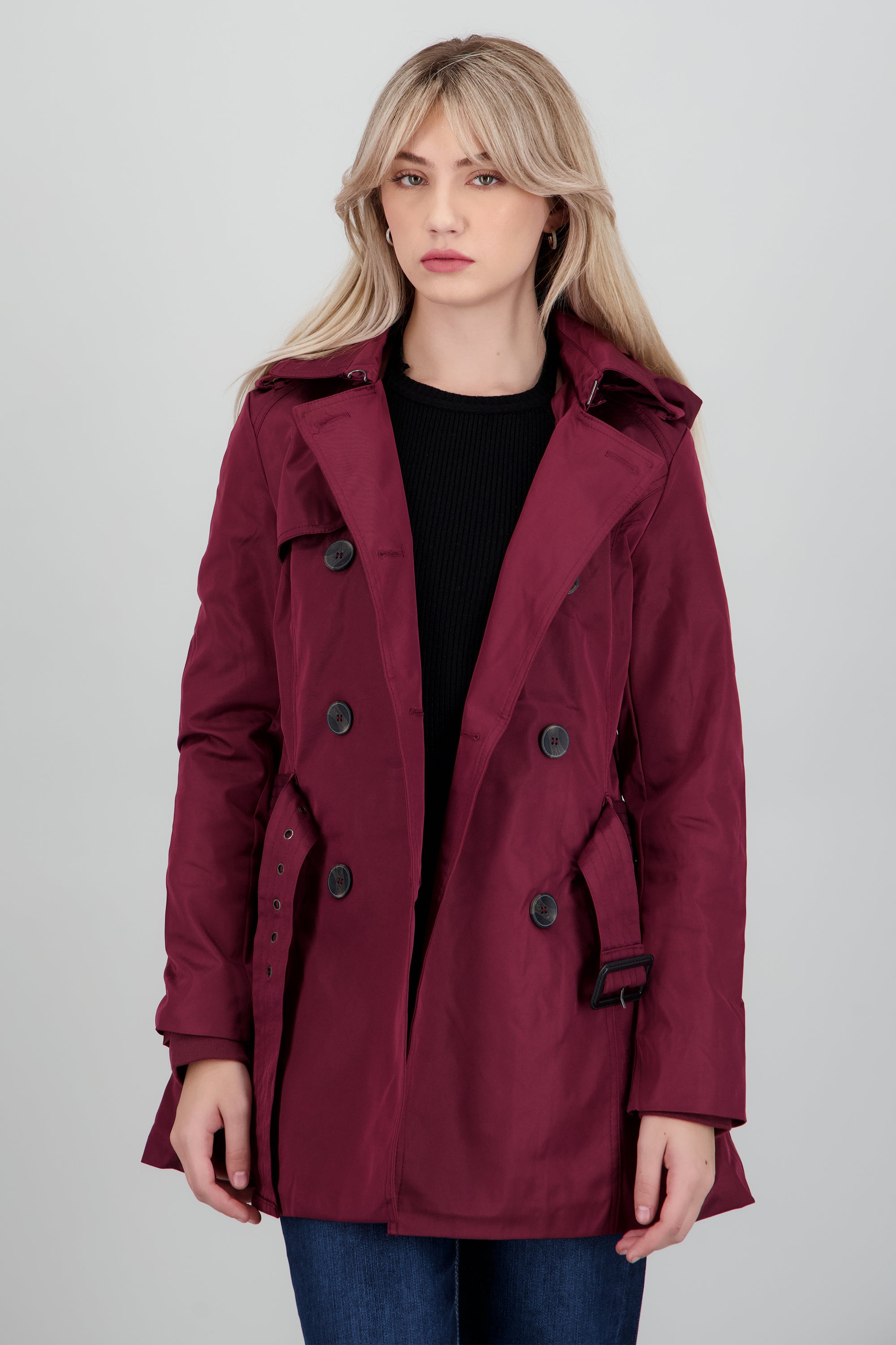 Gabardina corta cinturón botones CIRUELA