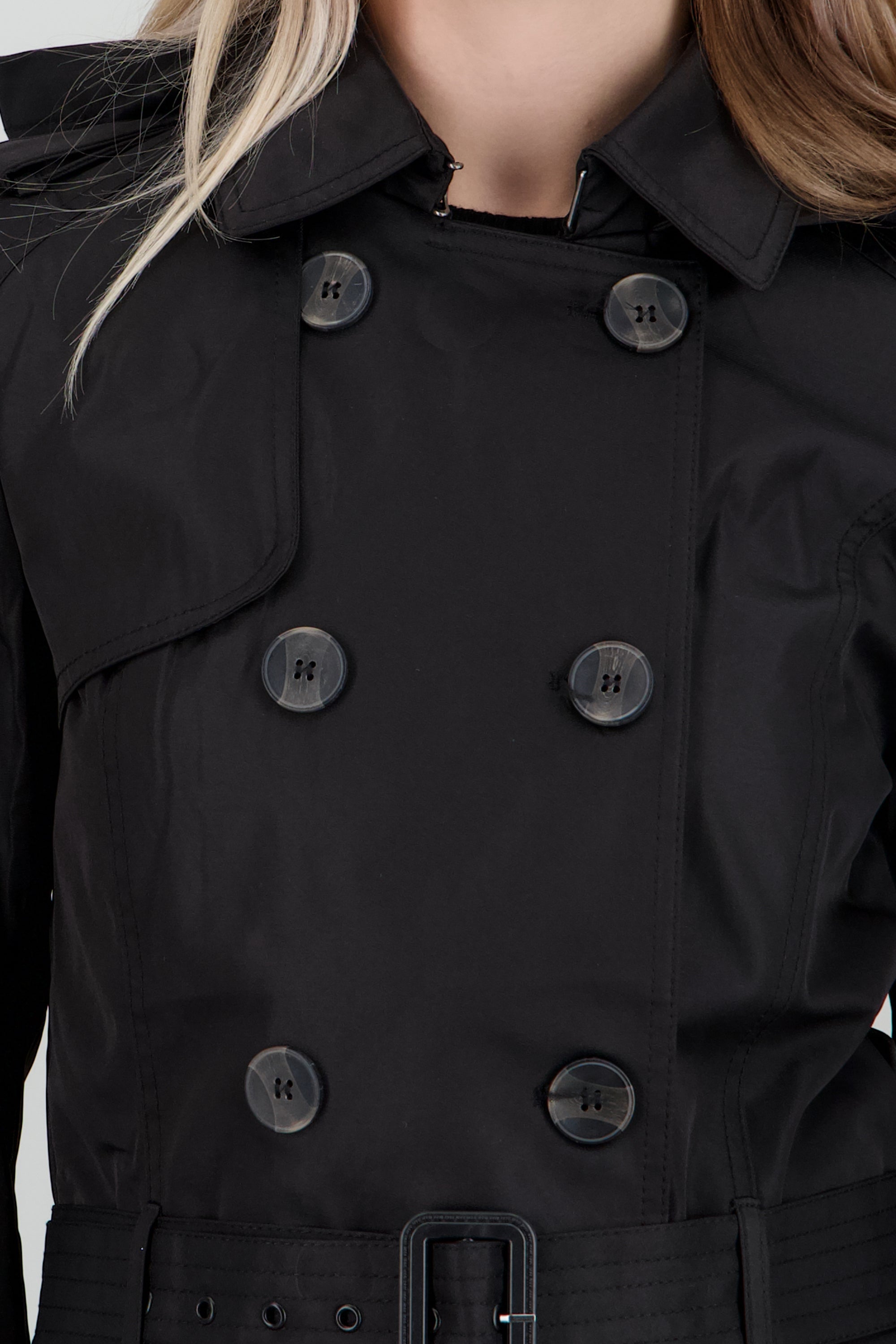 Gabardina corta cinturón botones NEGRO