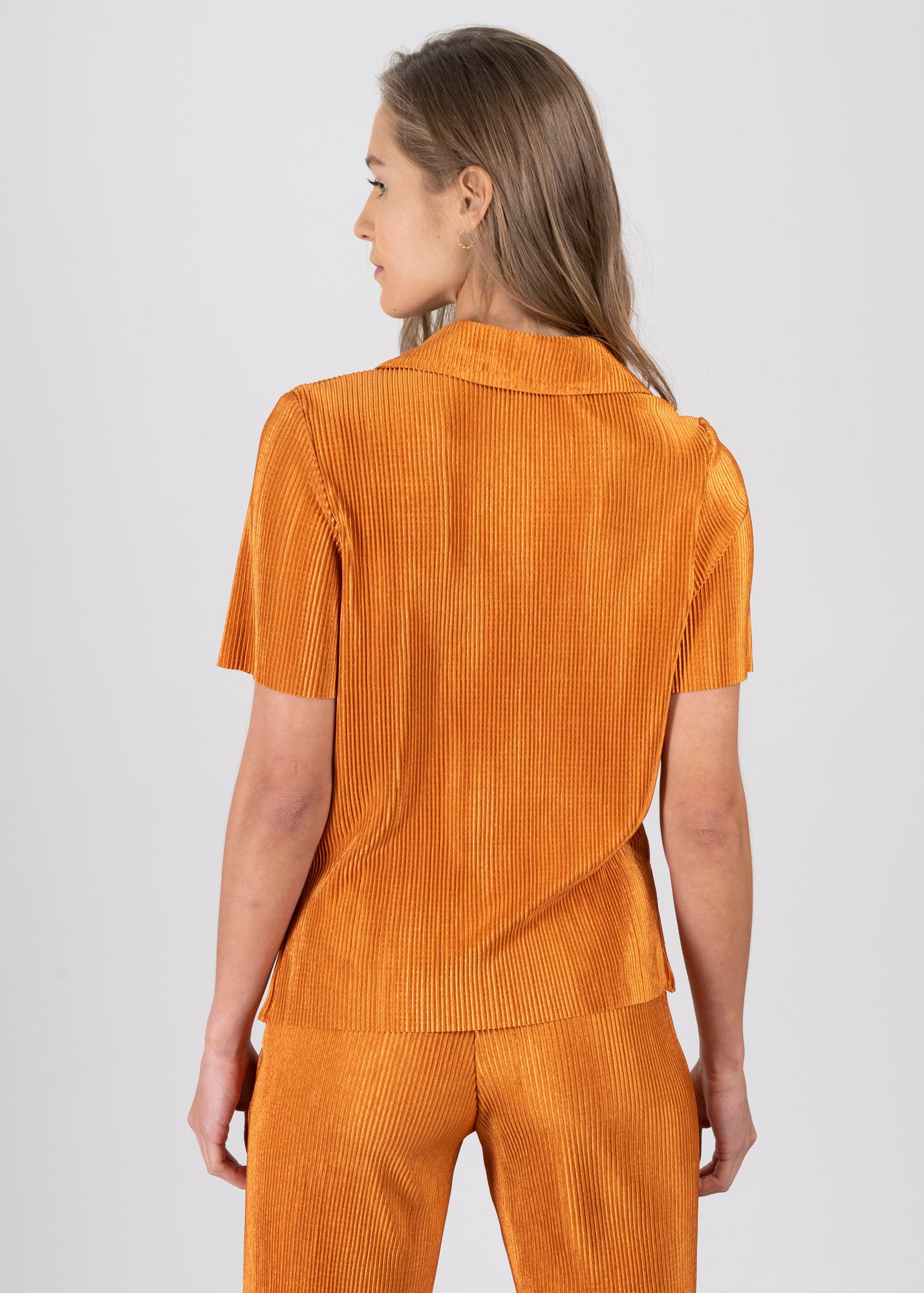Camisa satín plisada NARANJA