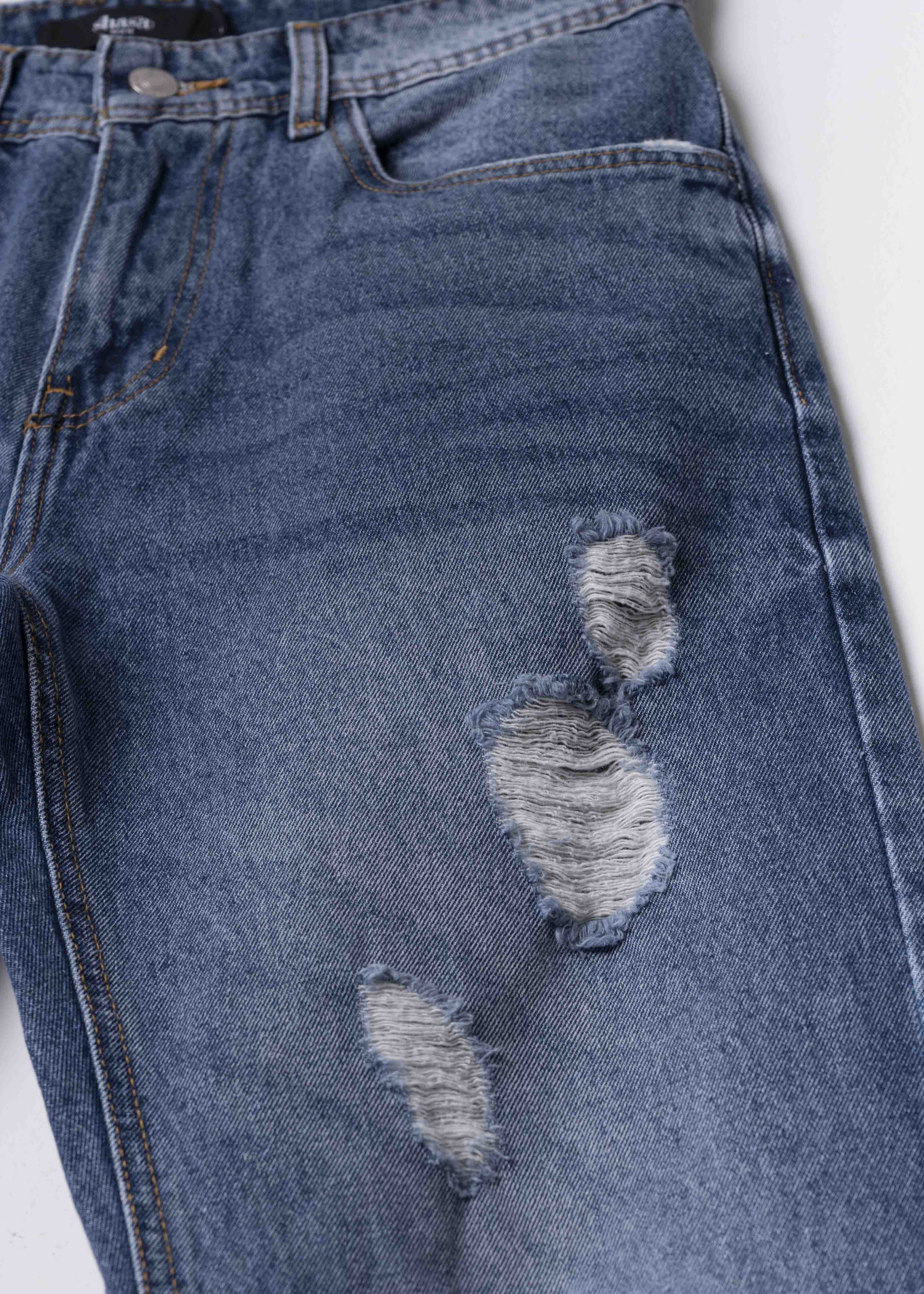Jeans Rectos Destrucciones MEDIUM WASH