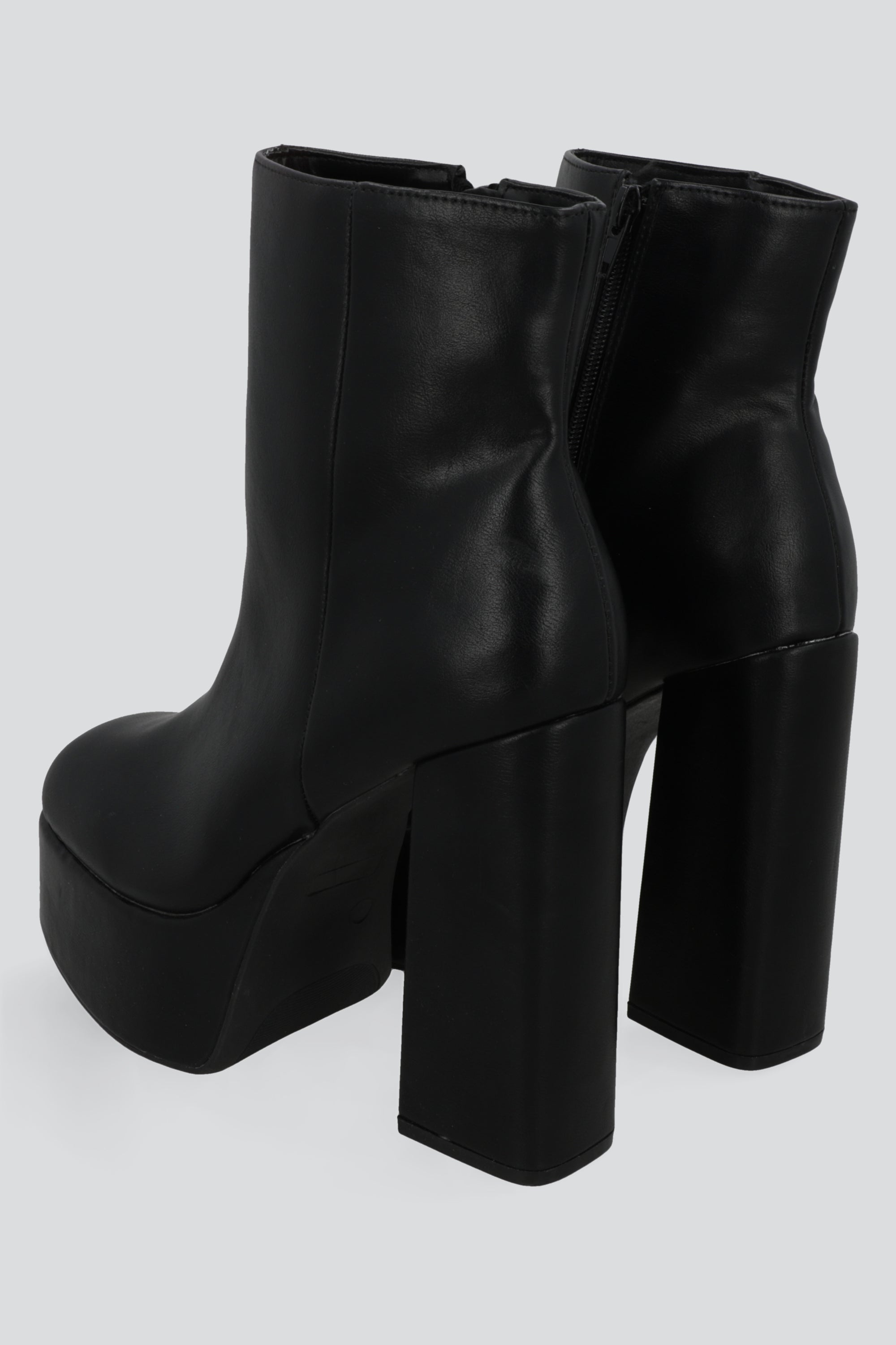 Botín plataforma tacón ancho NEGRO