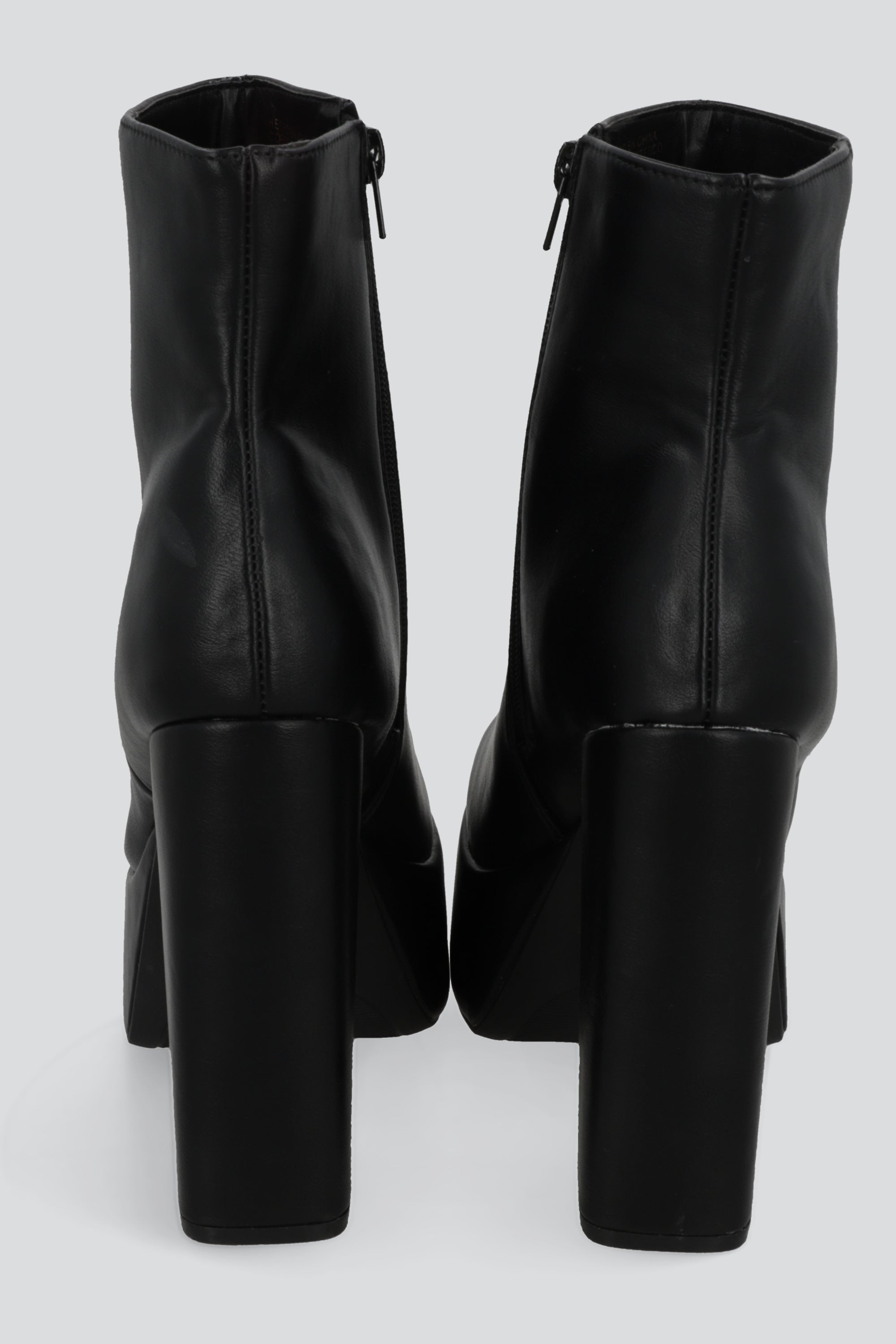 Botín plataforma tacón ancho NEGRO