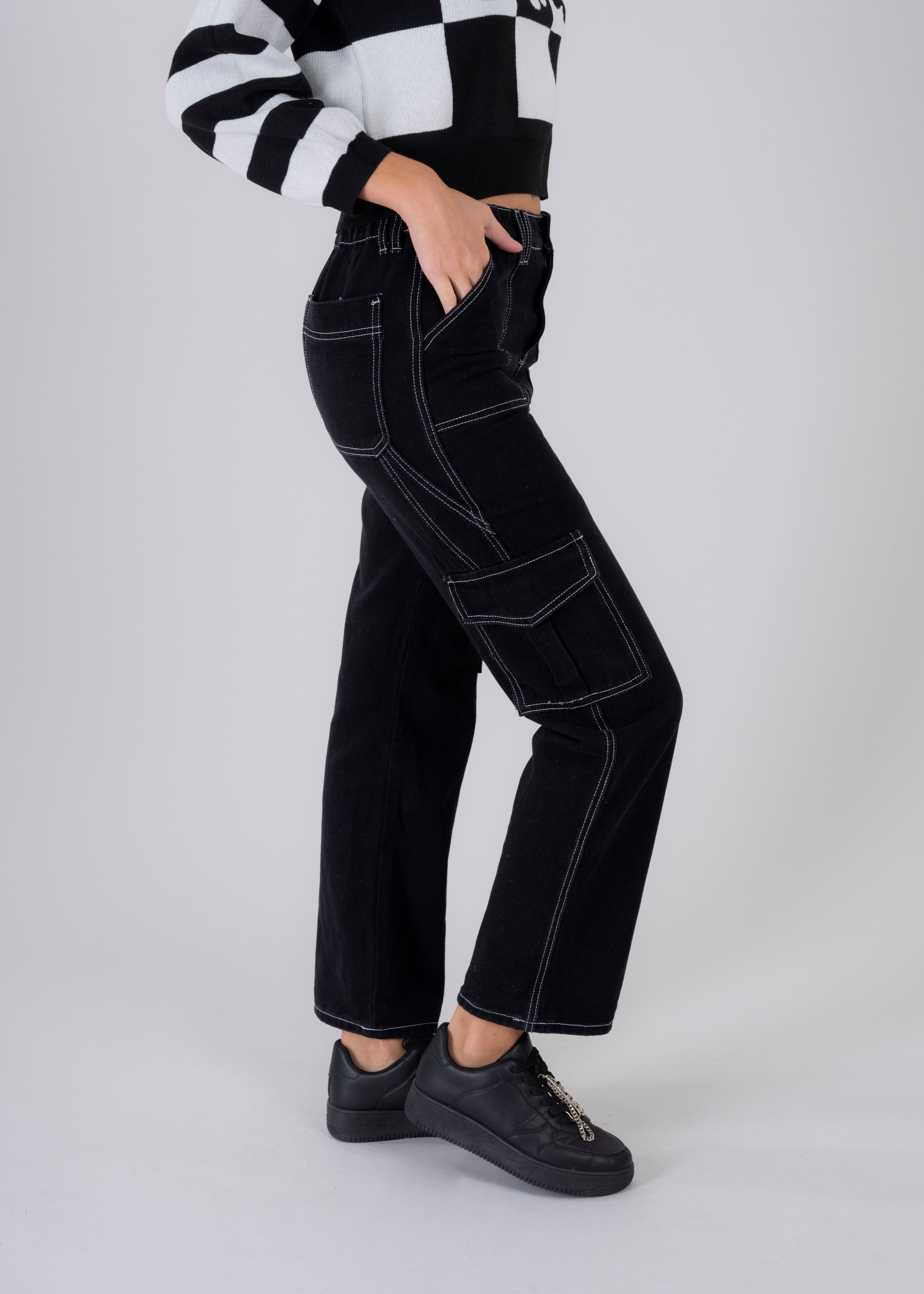 Jeans Cargo Costuras NEGRO