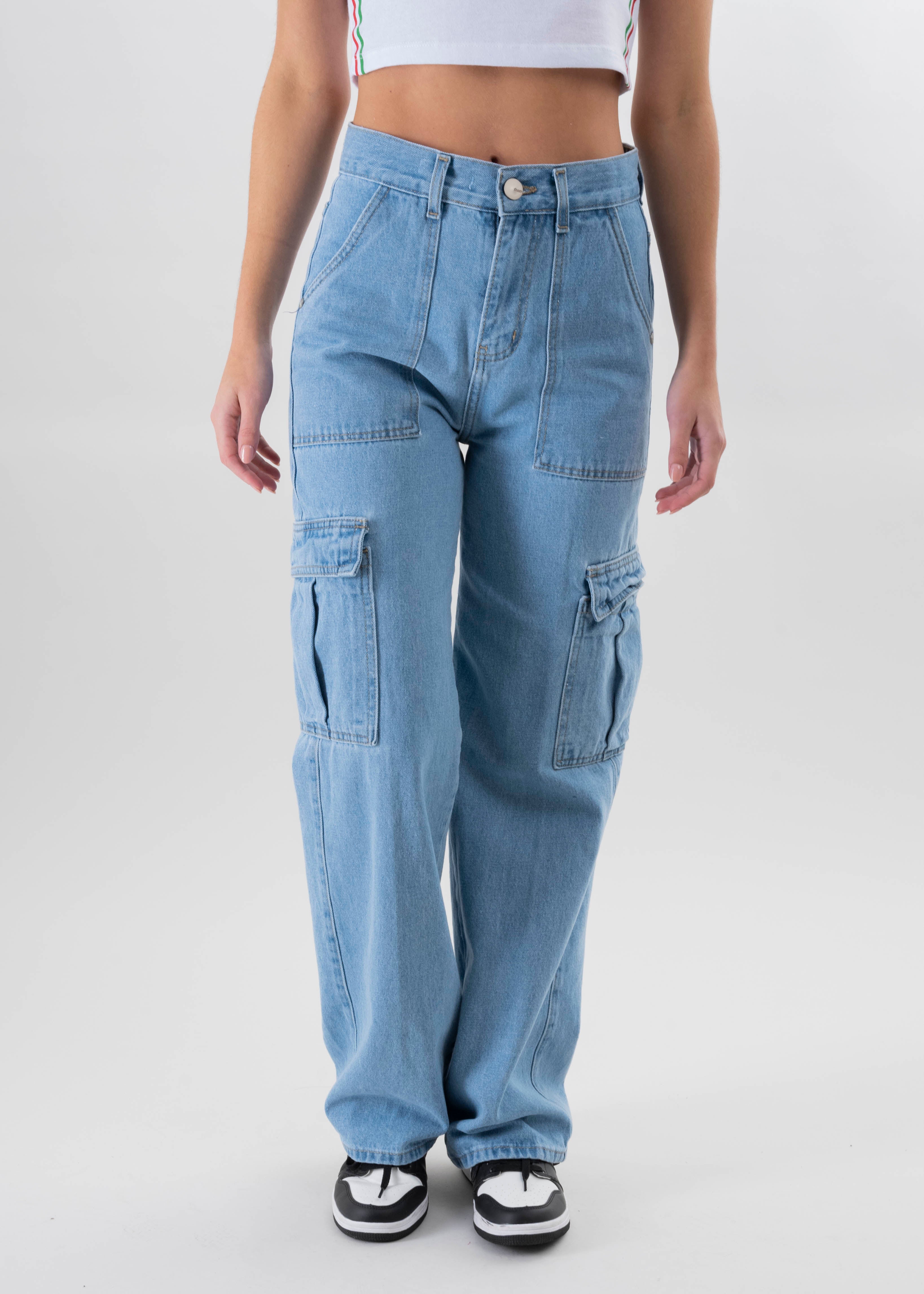 Jeans rectos bolsas cargo LIGHT WASH