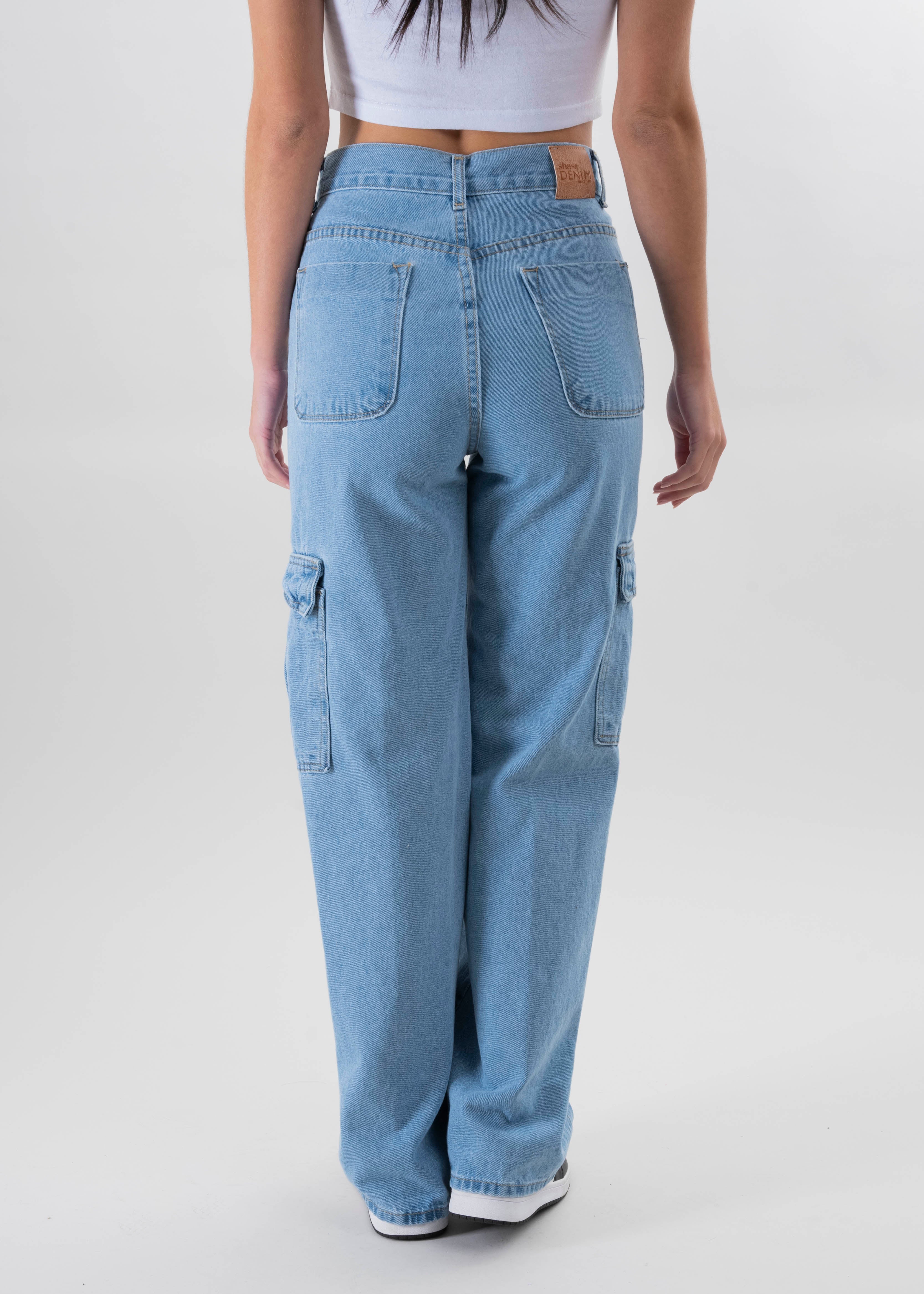 Jeans rectos bolsas cargo LIGHT WASH