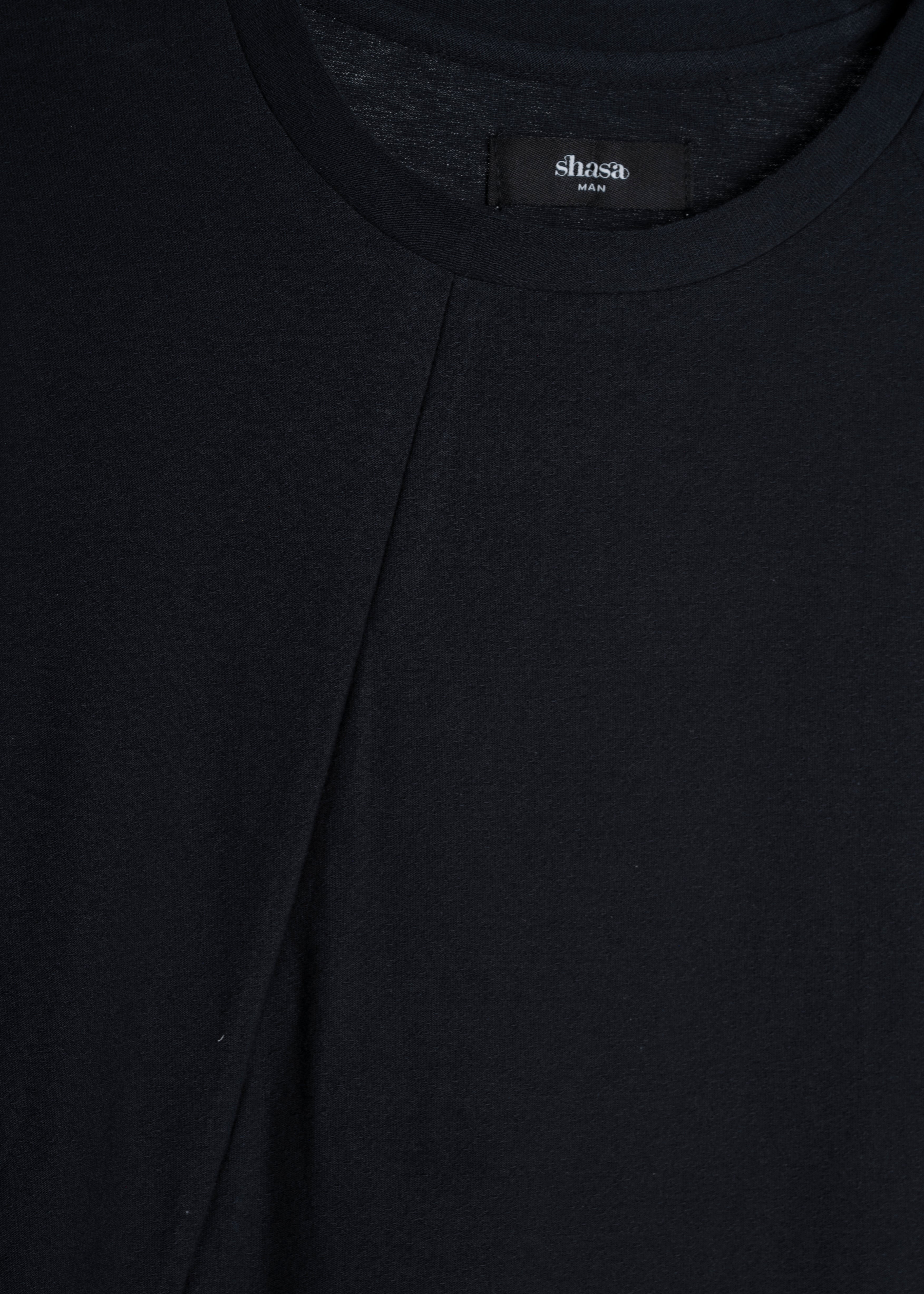 Playera manga corta costuras NEGRO