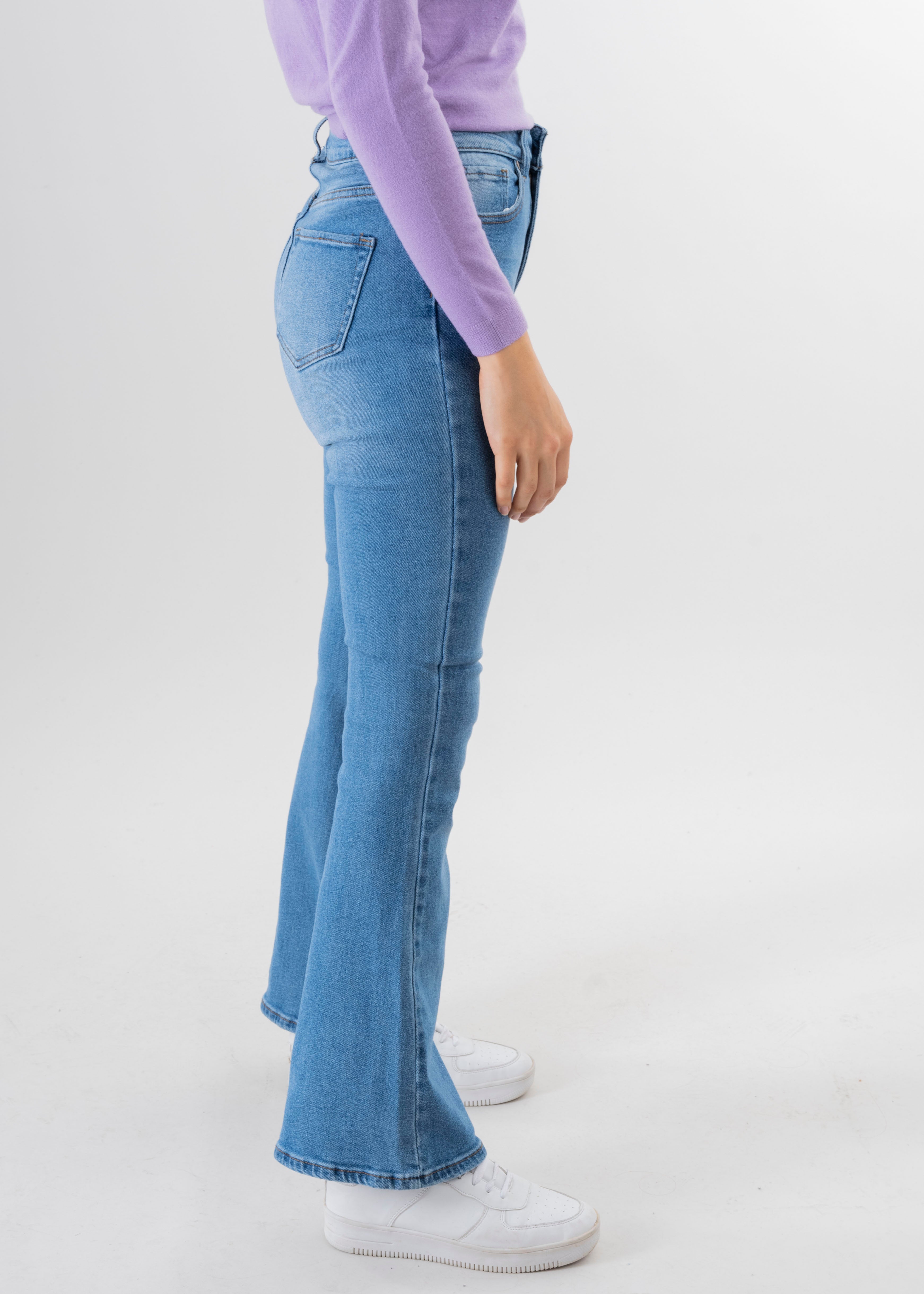 Jeans Flared Deslavado DARK WASH