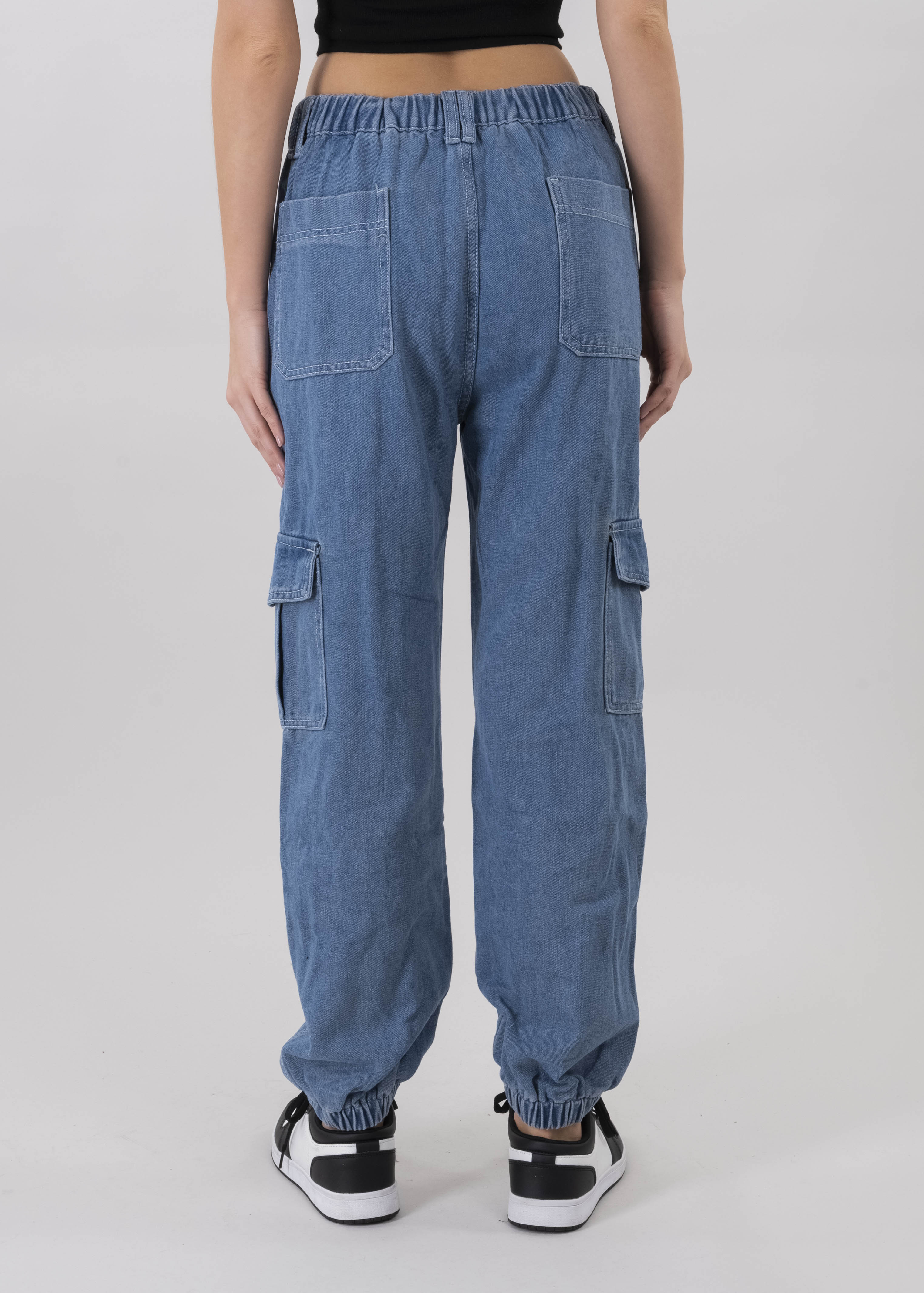 Jeans cargo cintura elástica MEDIUM WASH