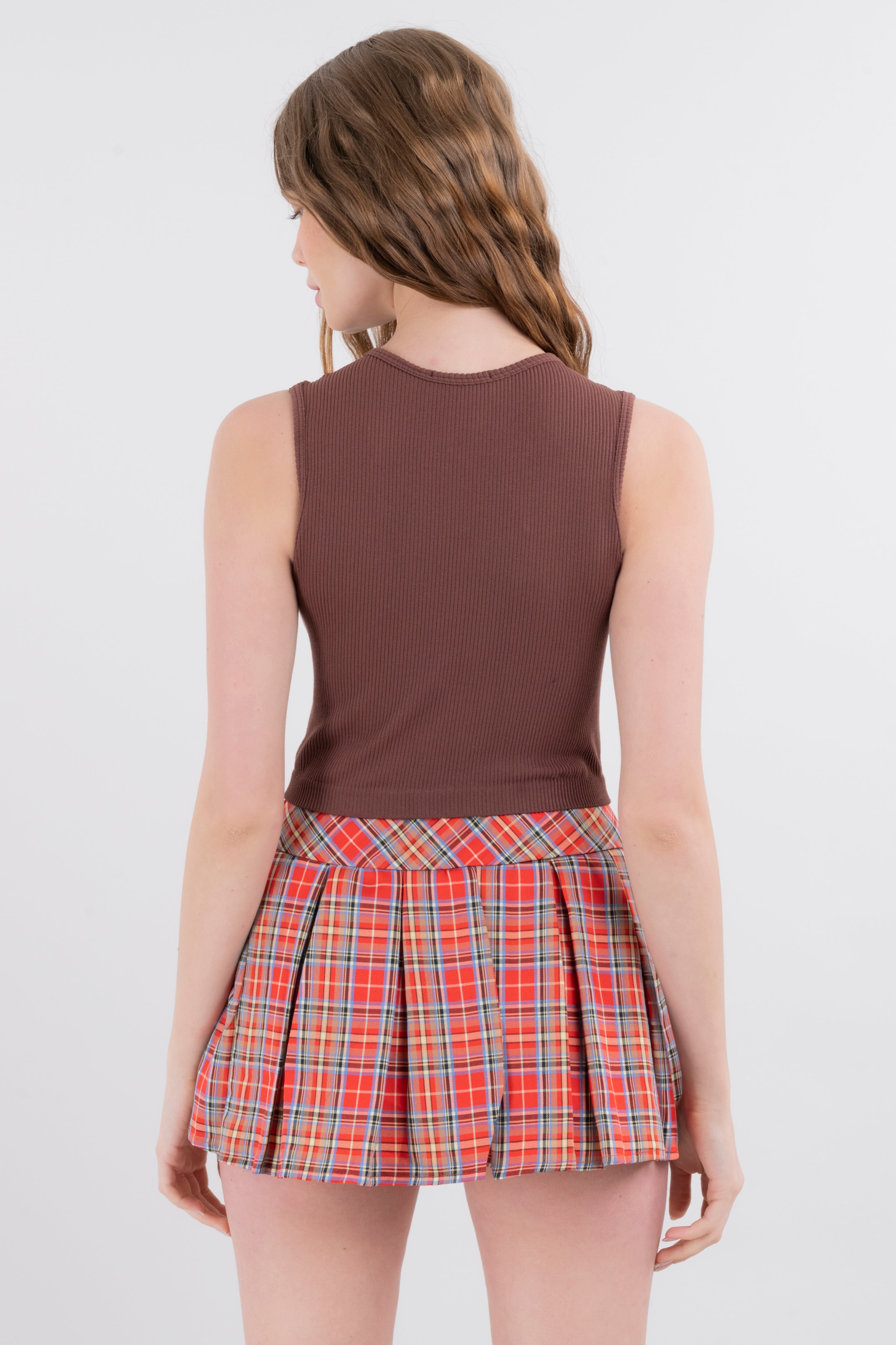 Top crop acanalado cuello redondo CAFE