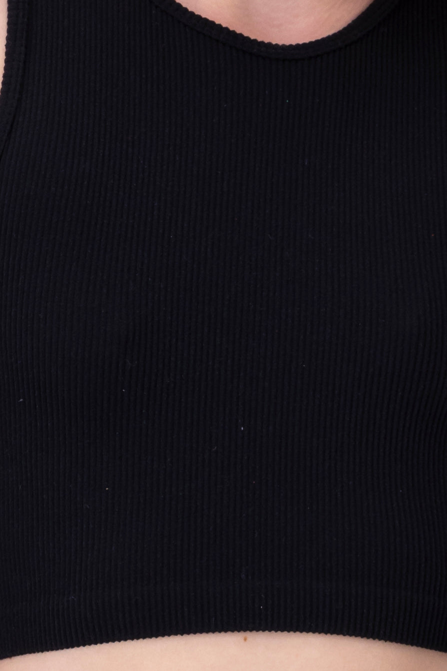 Top crop acanalado cuello redondo NEGRO