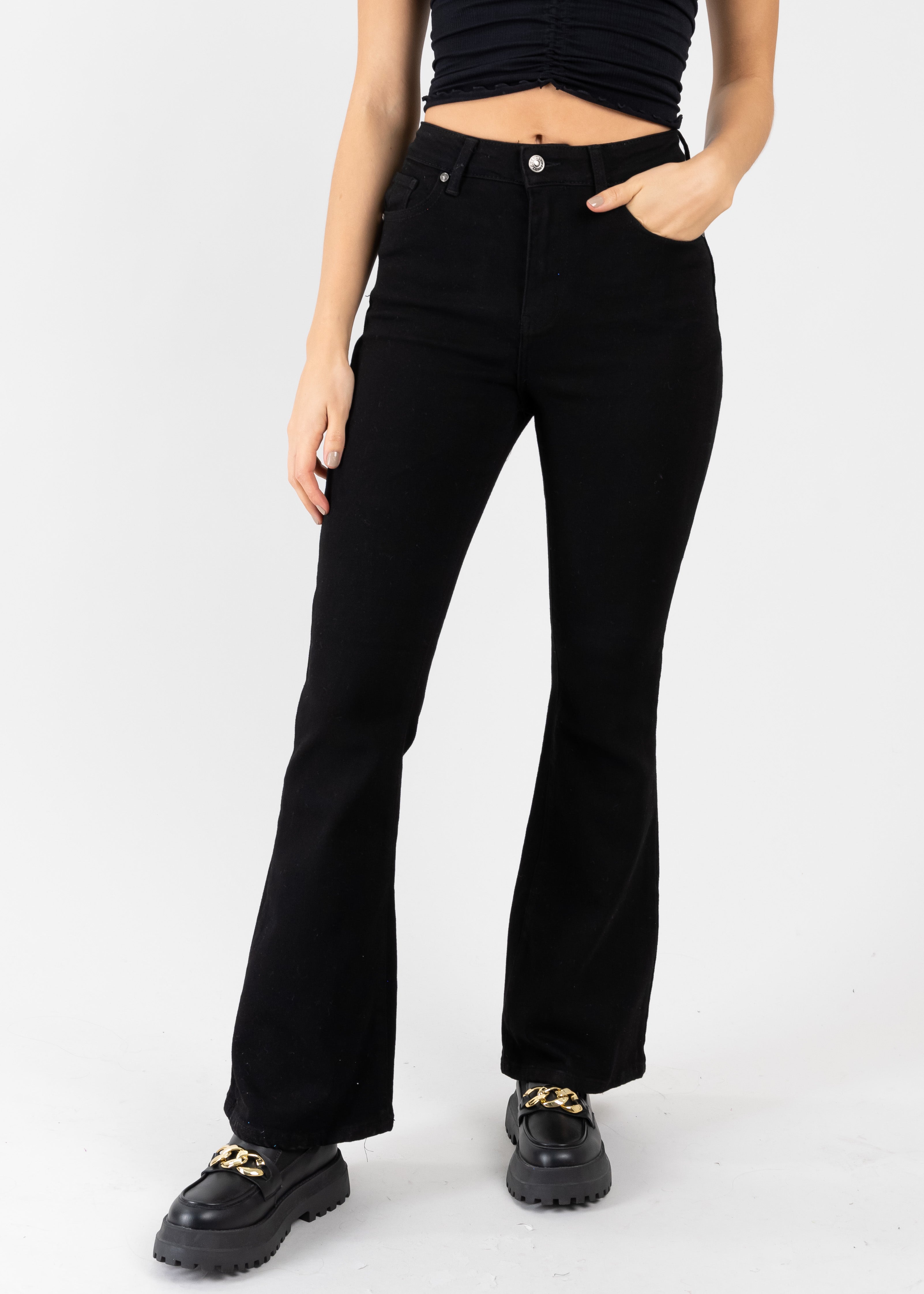 Jeans flare liso NEGRO