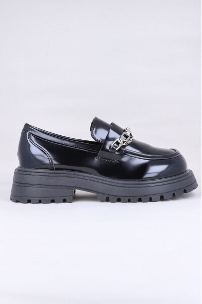 Loafer Efecto Piel Cadena Delantera NEGRO