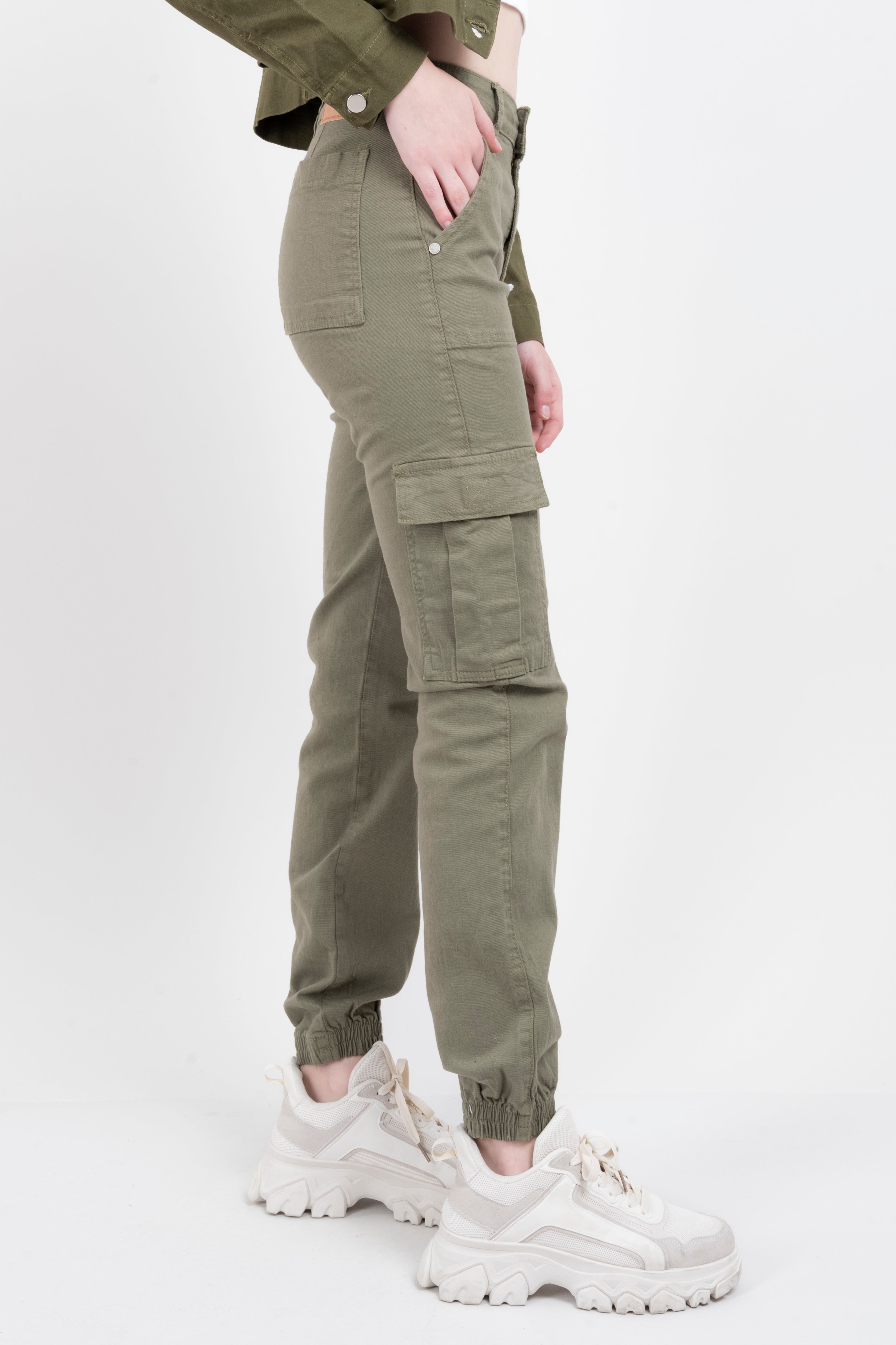 Jeans cargo bolsas OLIVO