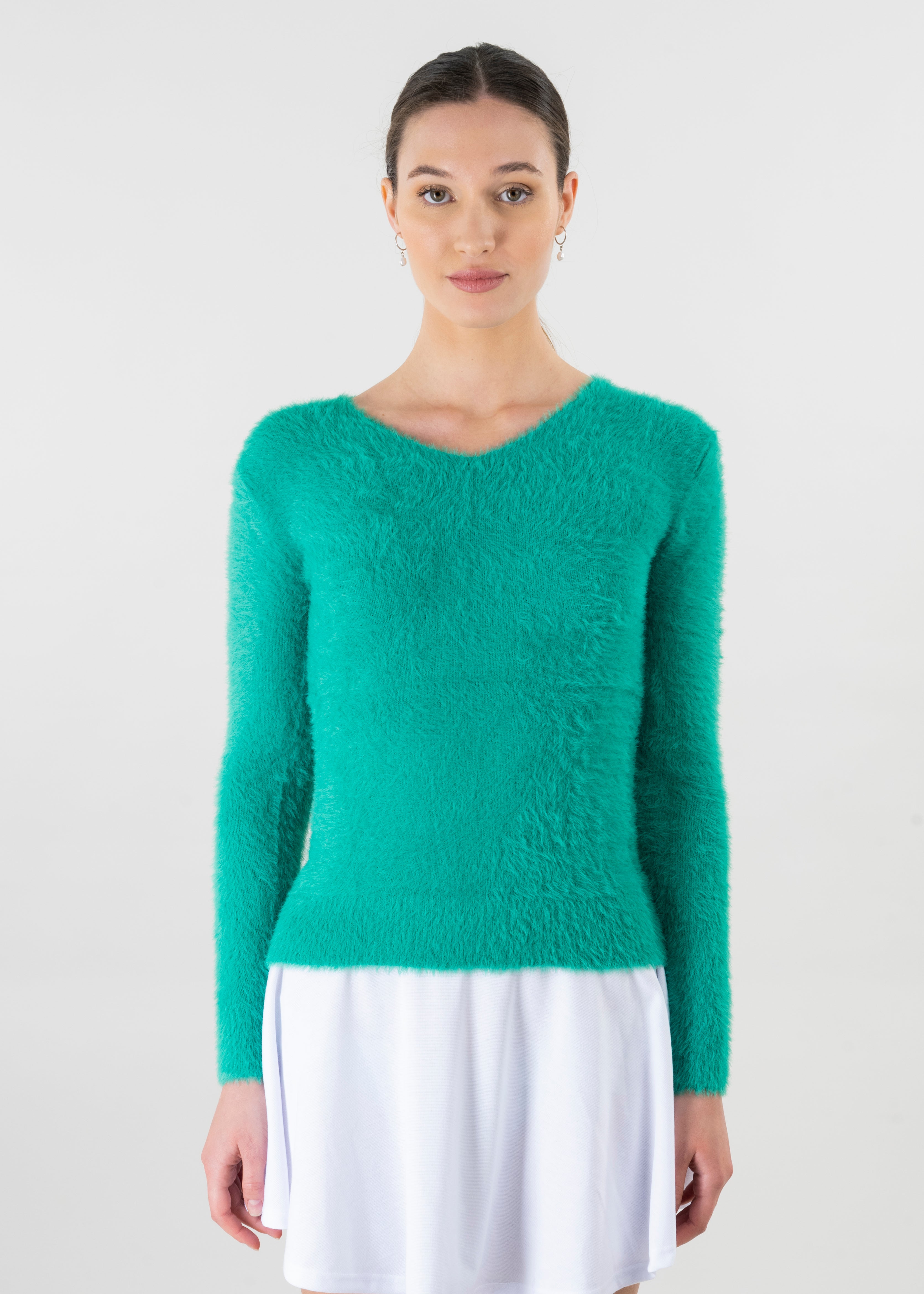 Suéter cuello v peluche VERDE