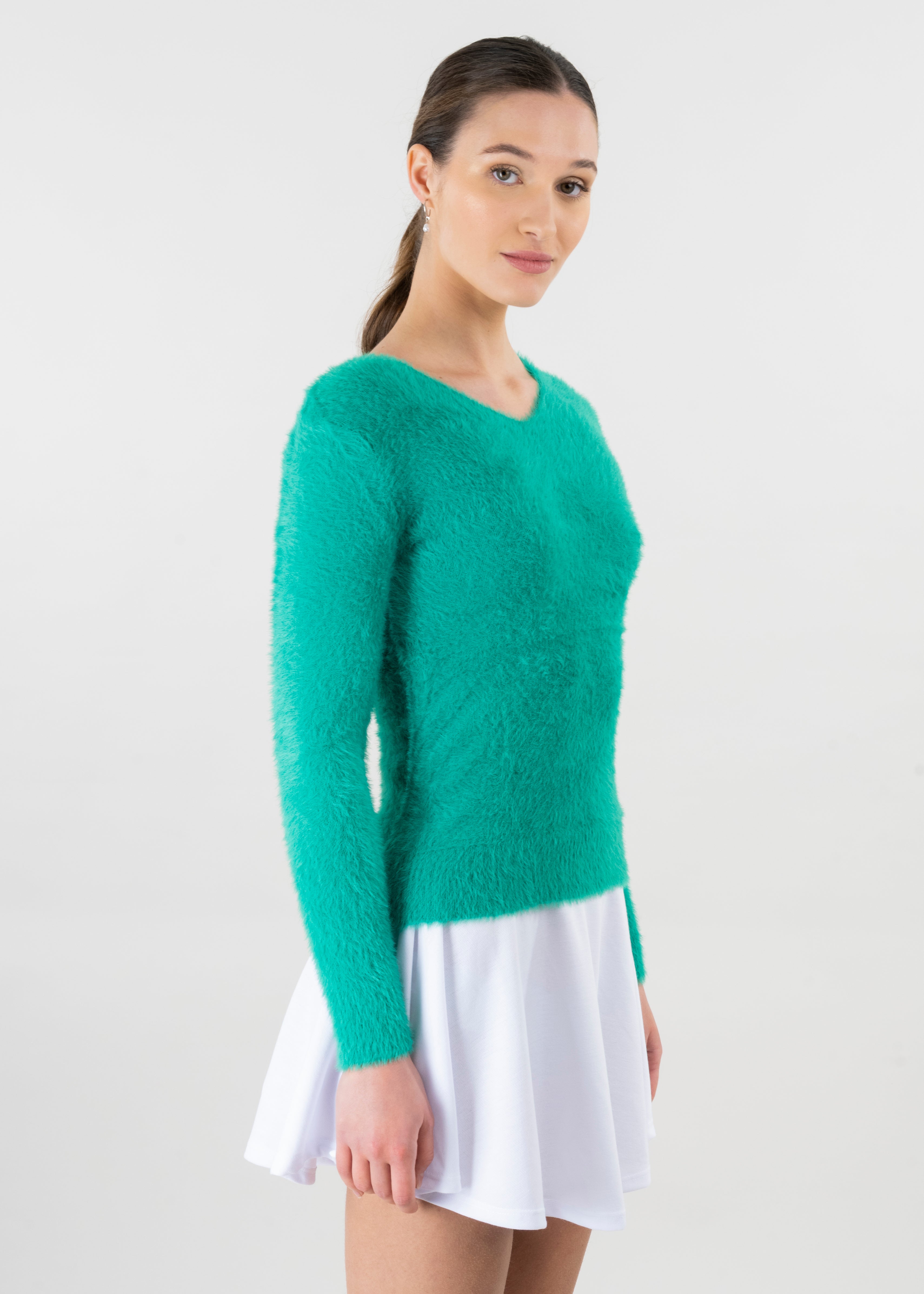 Suéter cuello v peluche VERDE