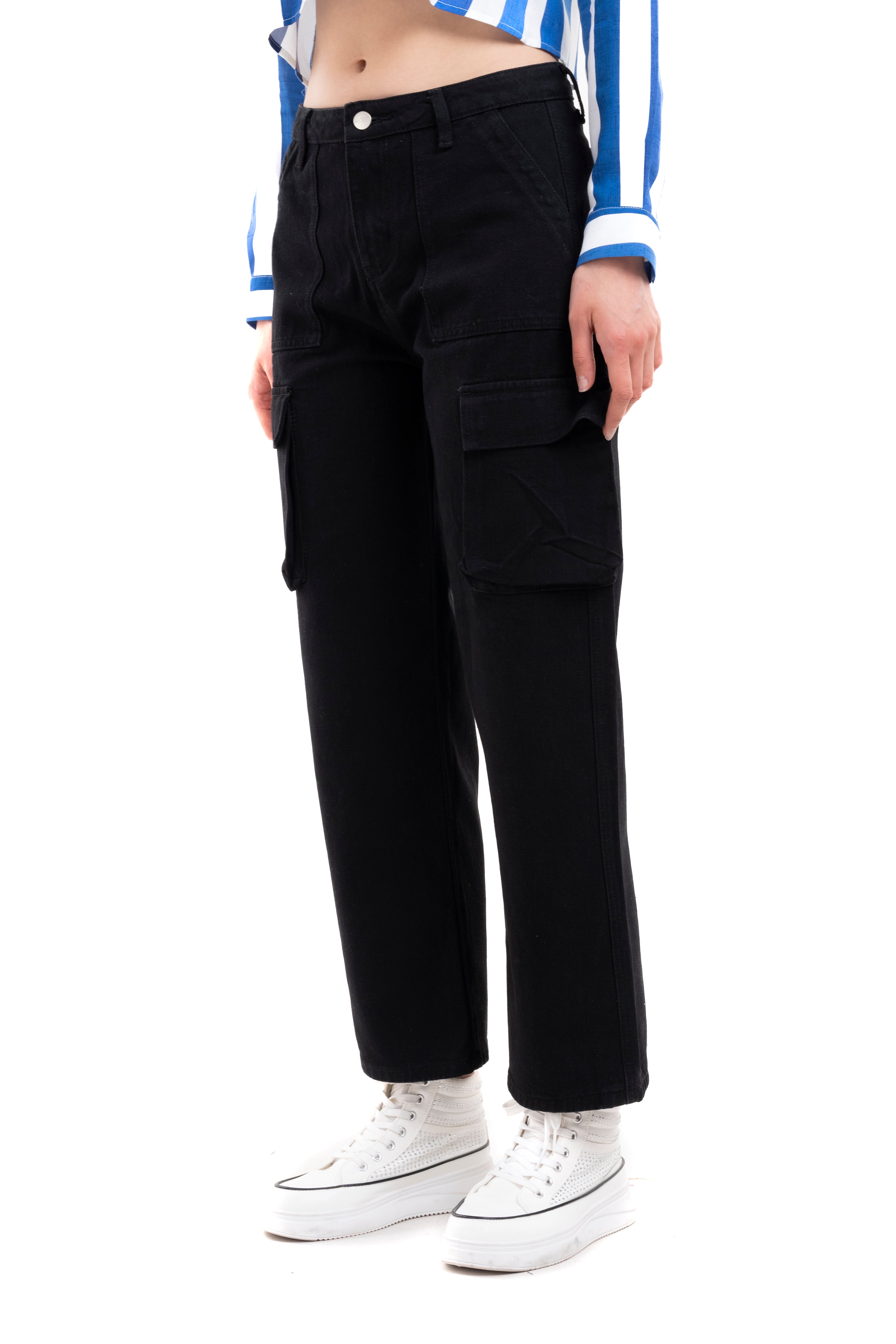 Jeans Cargo Bolsillos Delanteros NEGRO