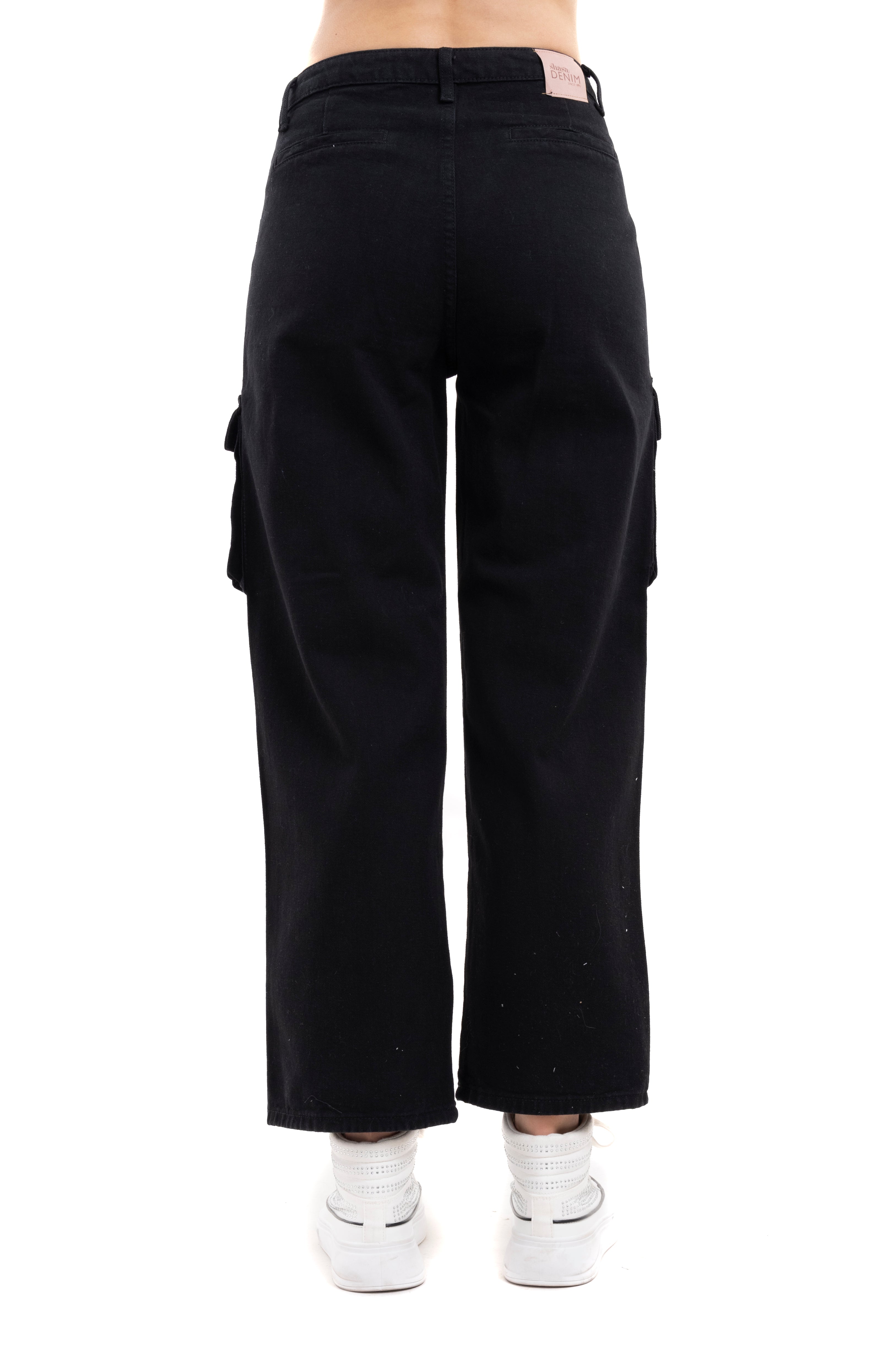 Jeans Cargo Bolsillos Delanteros NEGRO