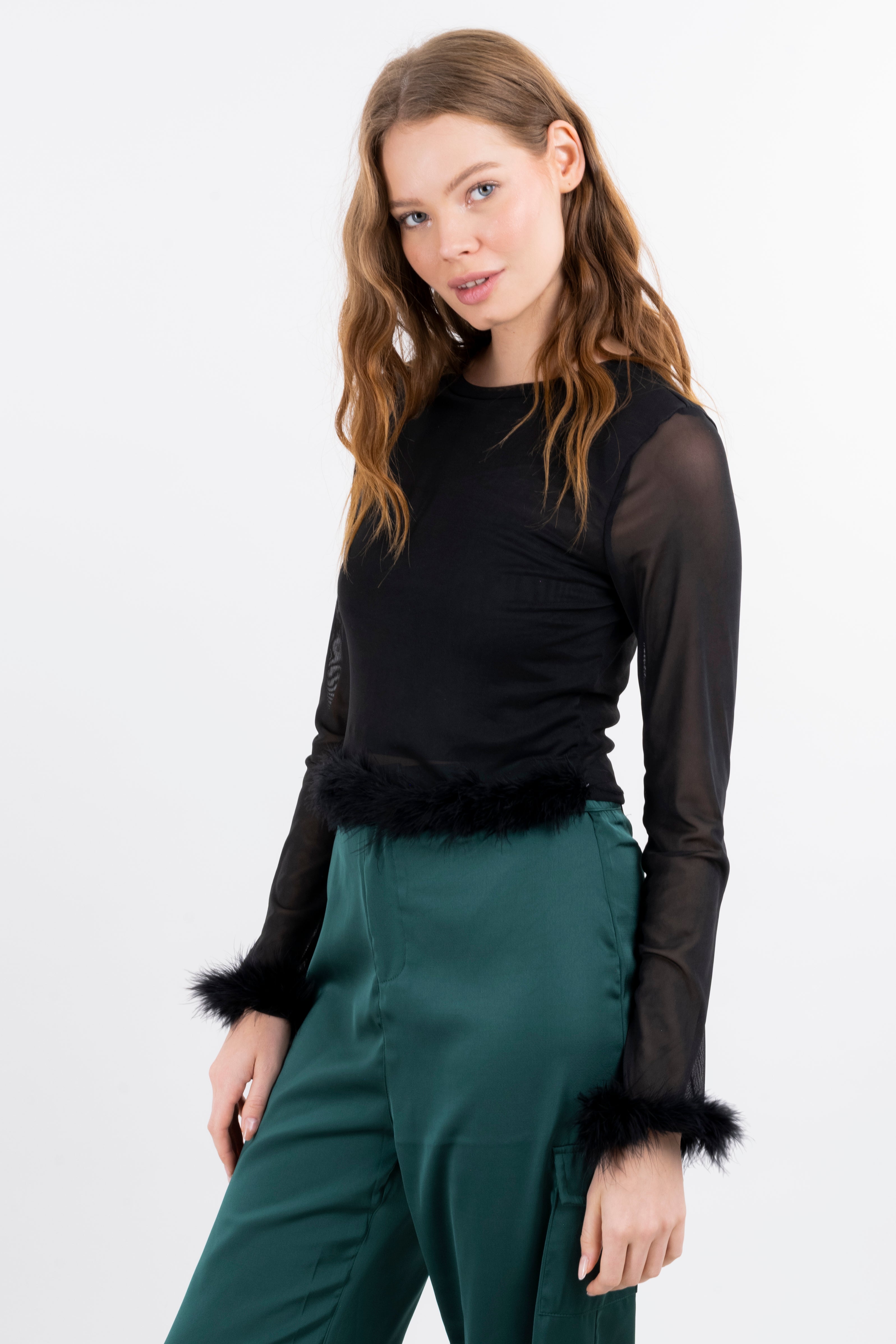 Top mesh manga larga plumas NEGRO